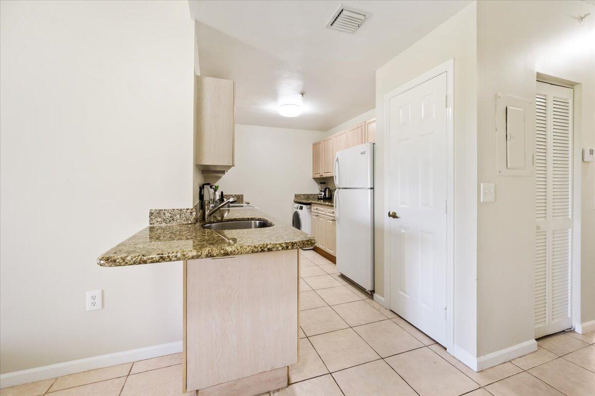 ARISSA PLACE CONDO - Residential Lease