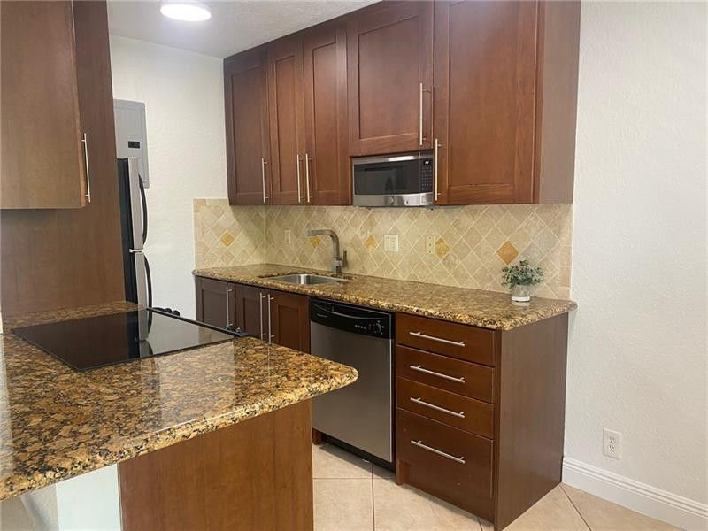 Poinsettia Landings Condo - Residential