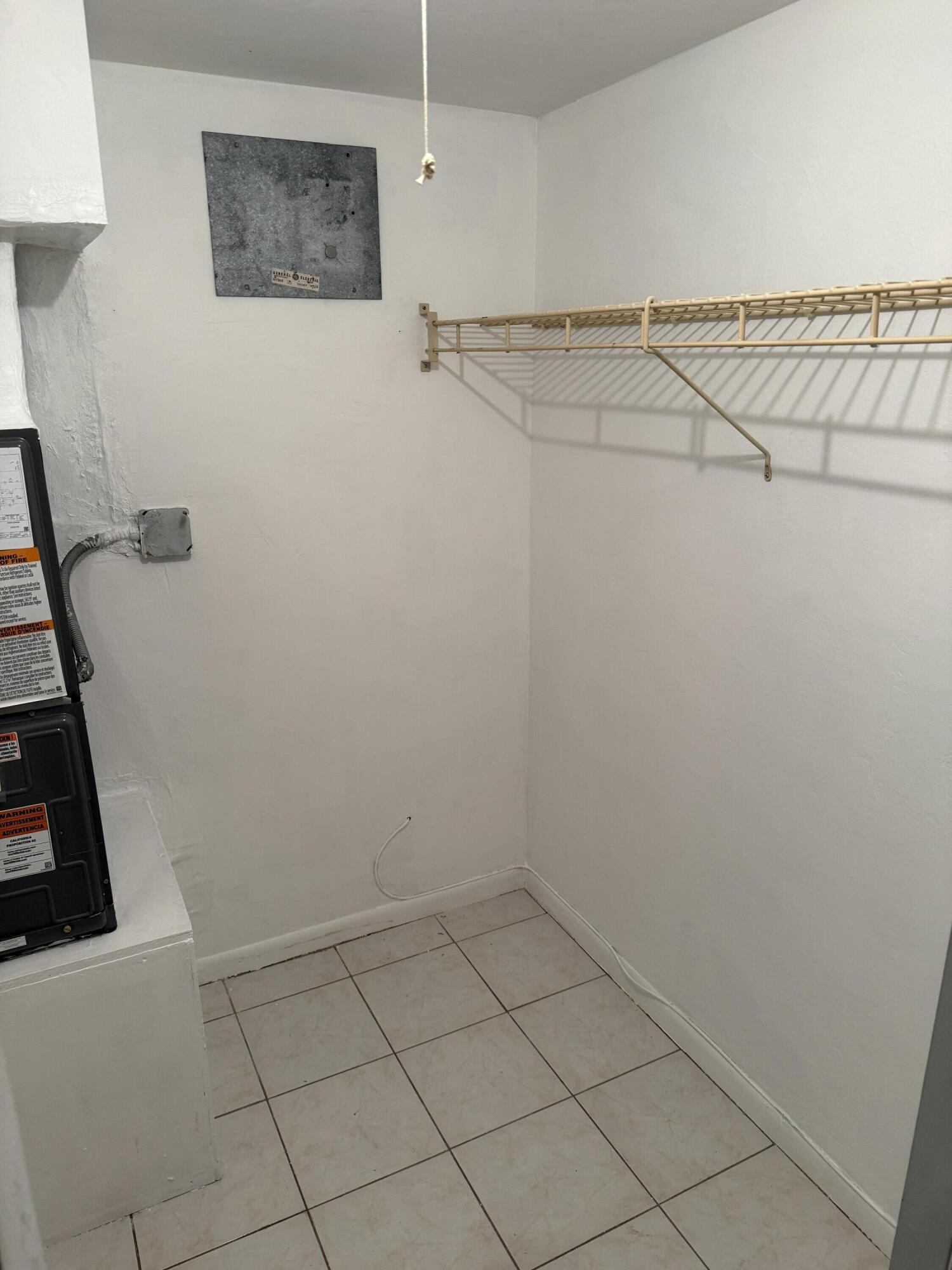 MURRY HILLS APT BLDG CONDO - Residential
