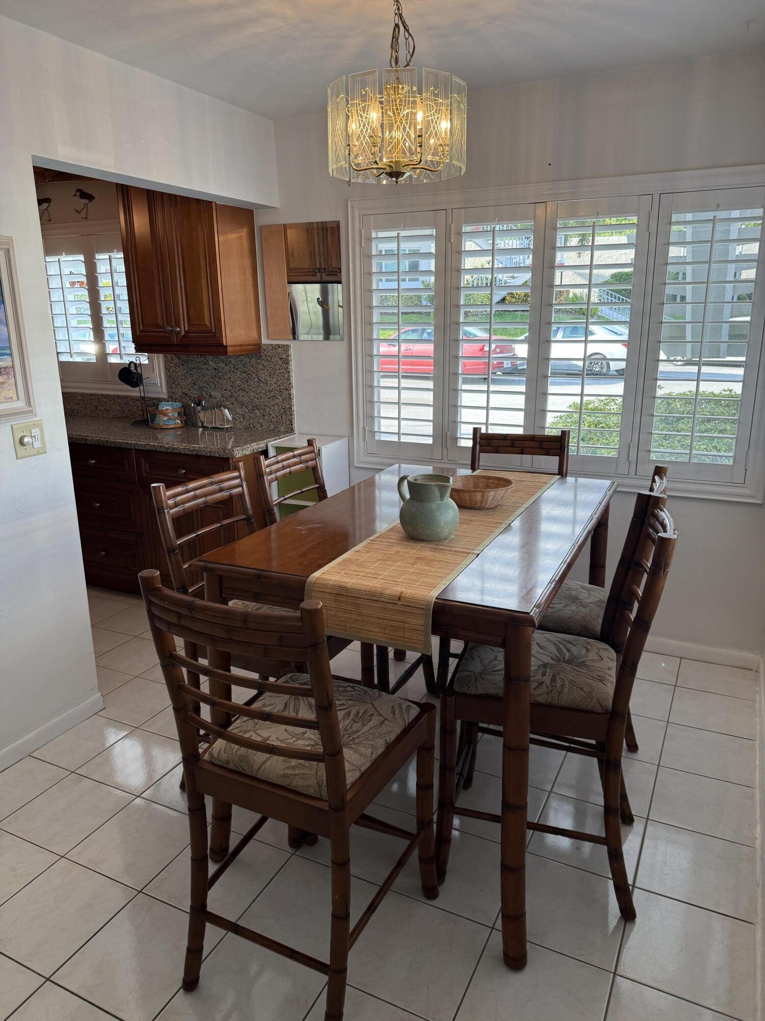 MURRY HILLS APT BLDG CONDO - Residential