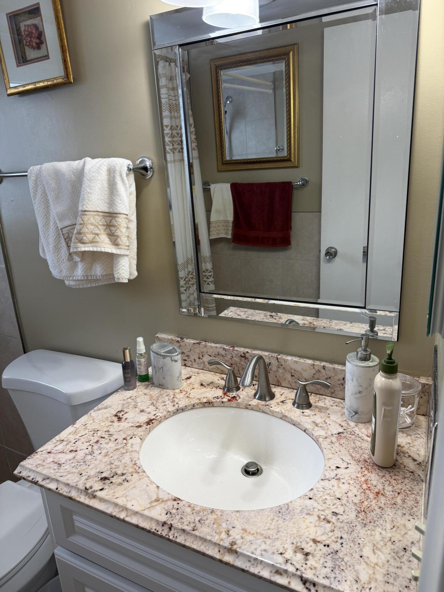 MURRY HILLS APT BLDG CONDO - Residential