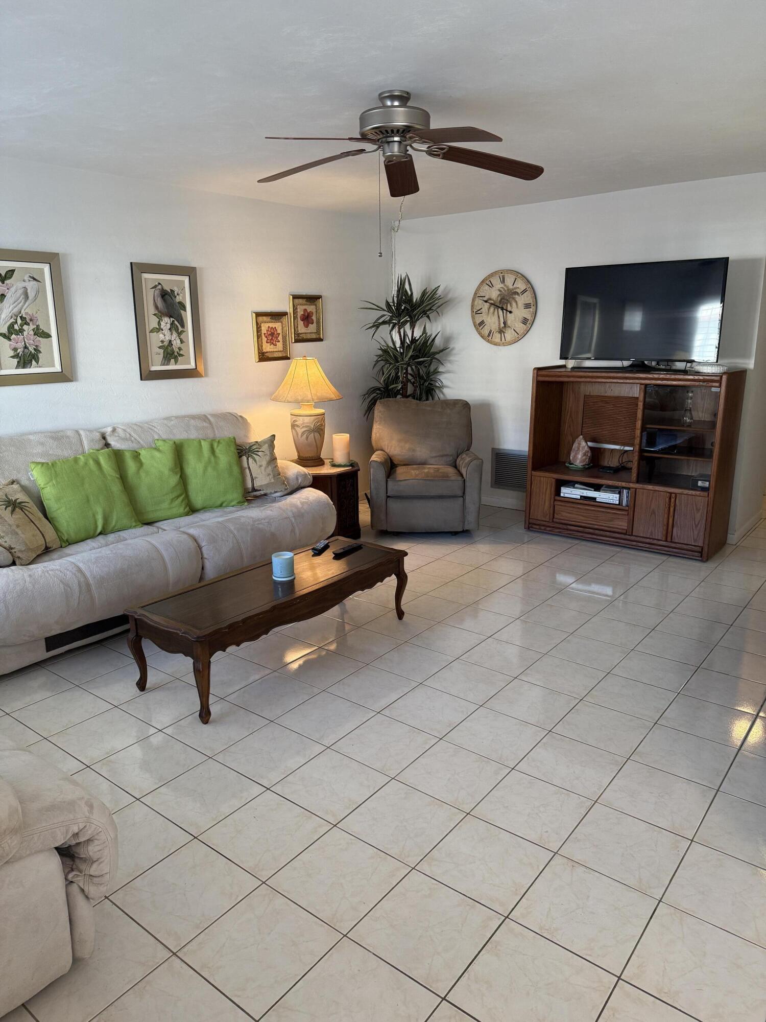 MURRY HILLS APT BLDG CONDO - Residential