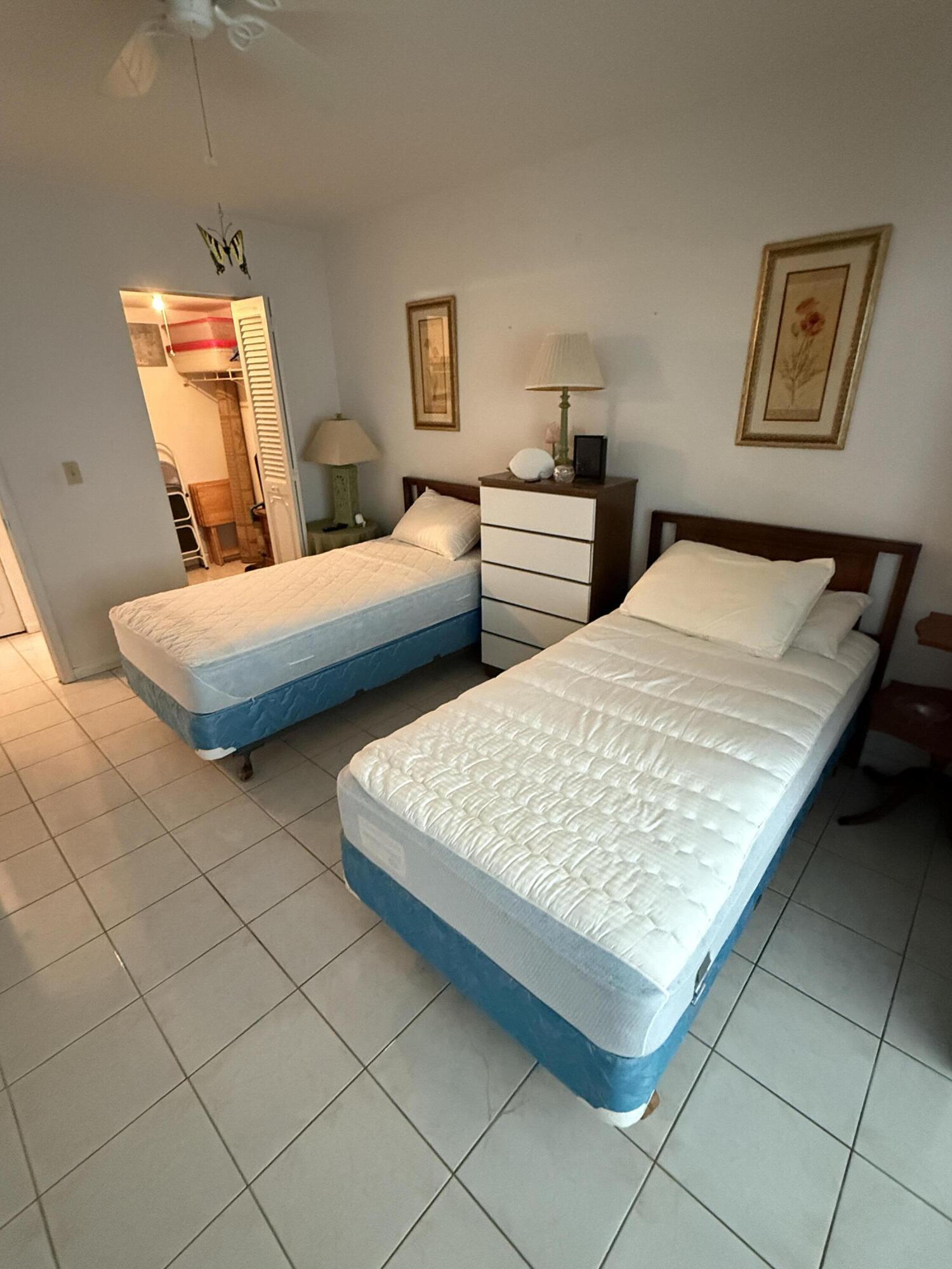 MURRY HILLS APT BLDG CONDO - Residential