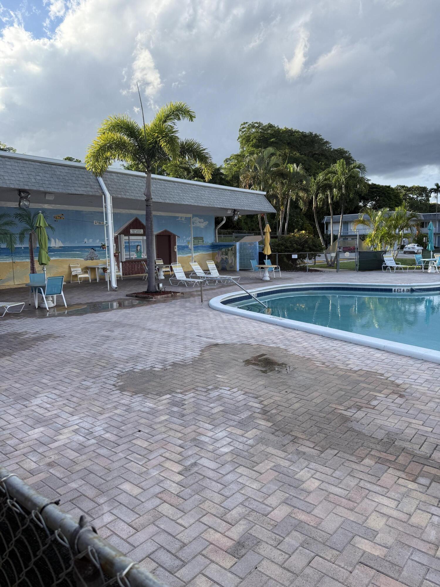 MURRY HILLS APT BLDG CONDO - Residential