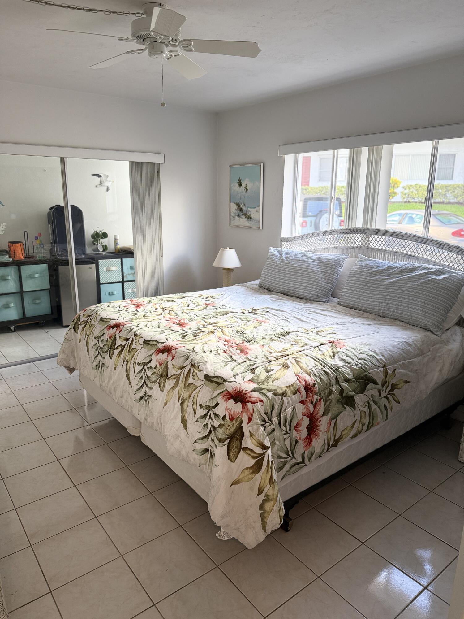 MURRY HILLS APT BLDG CONDO - Residential