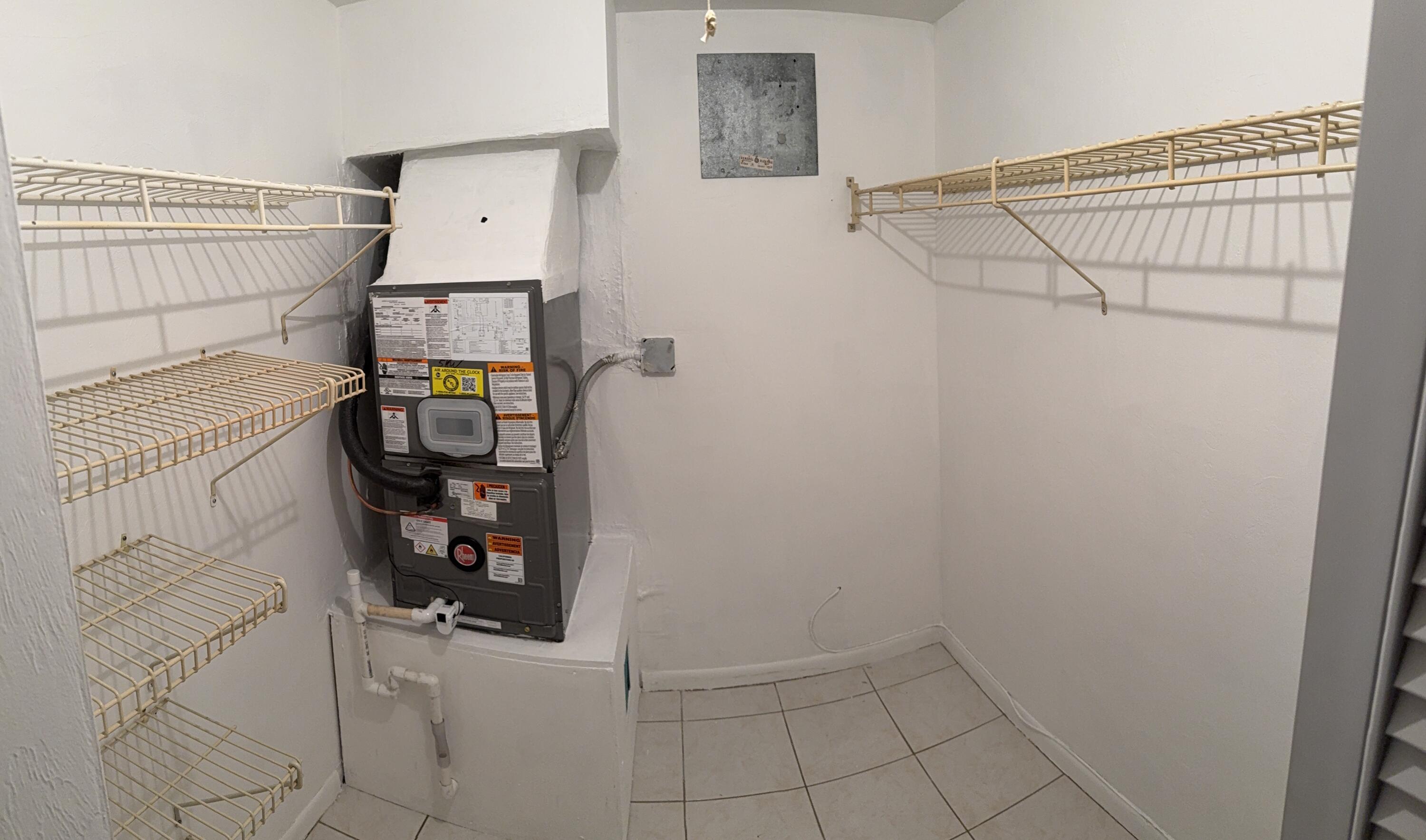 MURRY HILLS APT BLDG CONDO - Residential