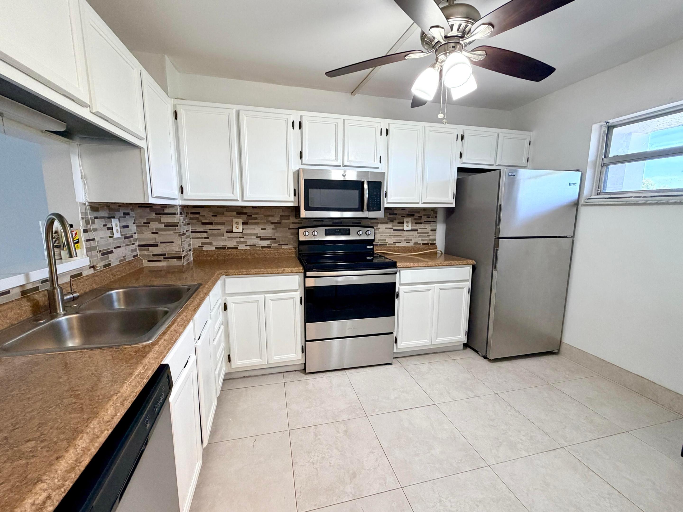 SHERWOOD SQUARE CONDOMINIUM - Residential