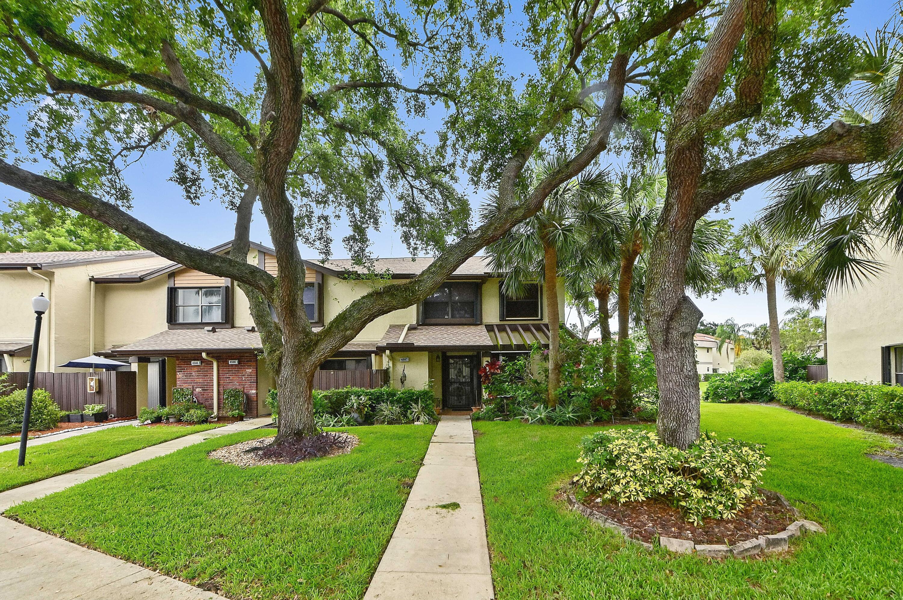 BAYWOOD VILLAGE III-A CONDO - Residential