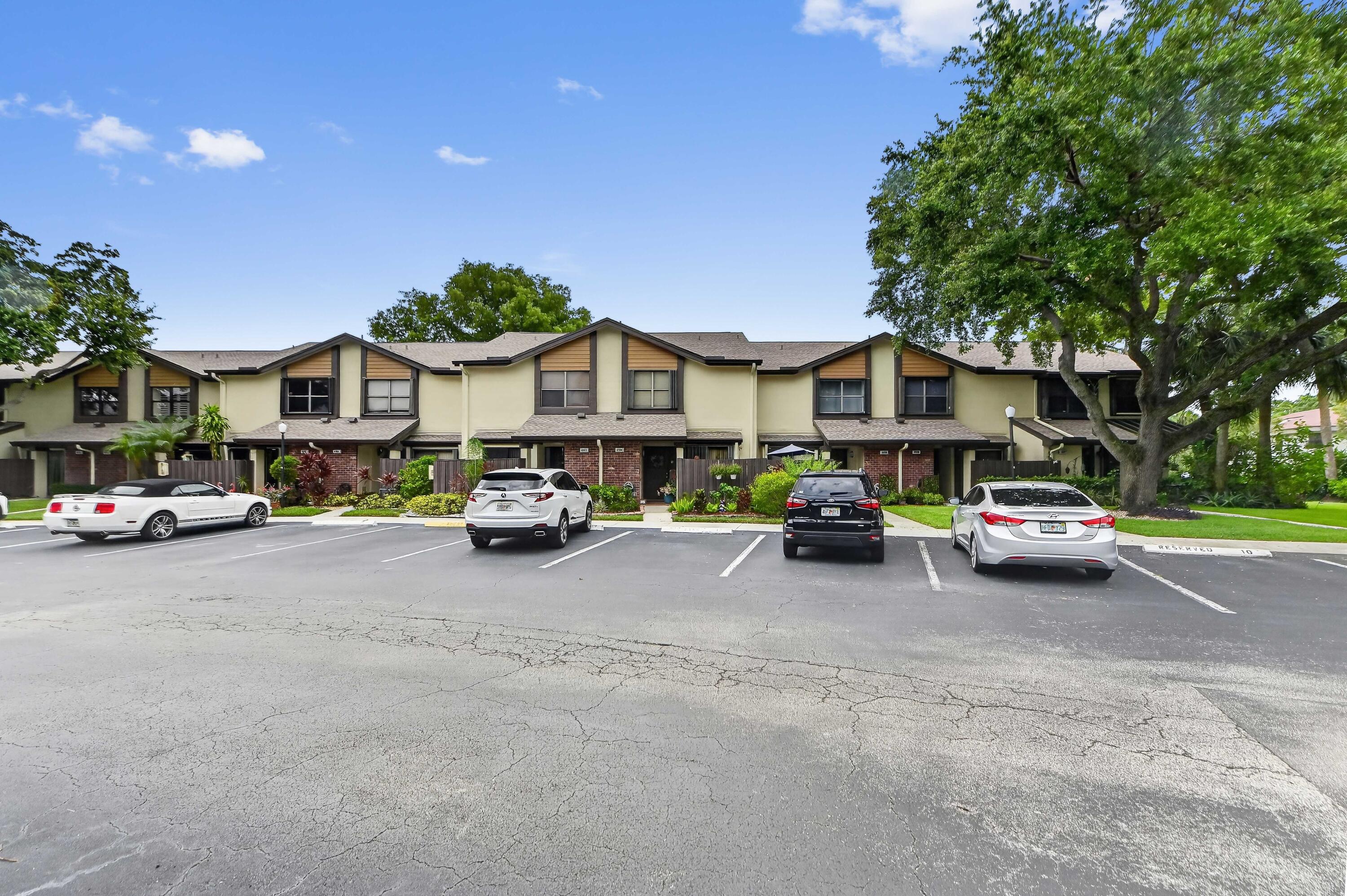 BAYWOOD VILLAGE III-A CONDO - Residential