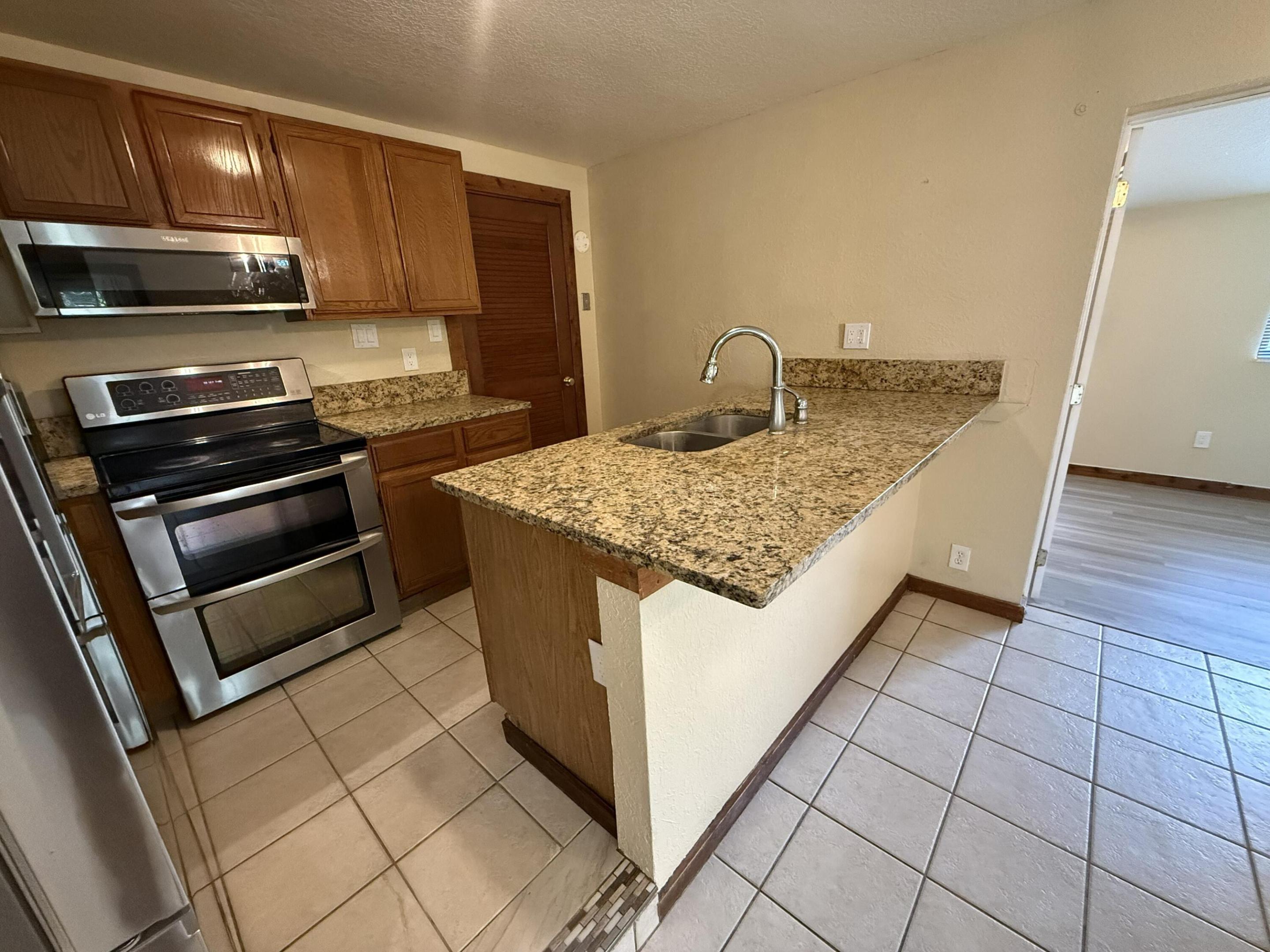 Acreage & Unrec - Residential Lease