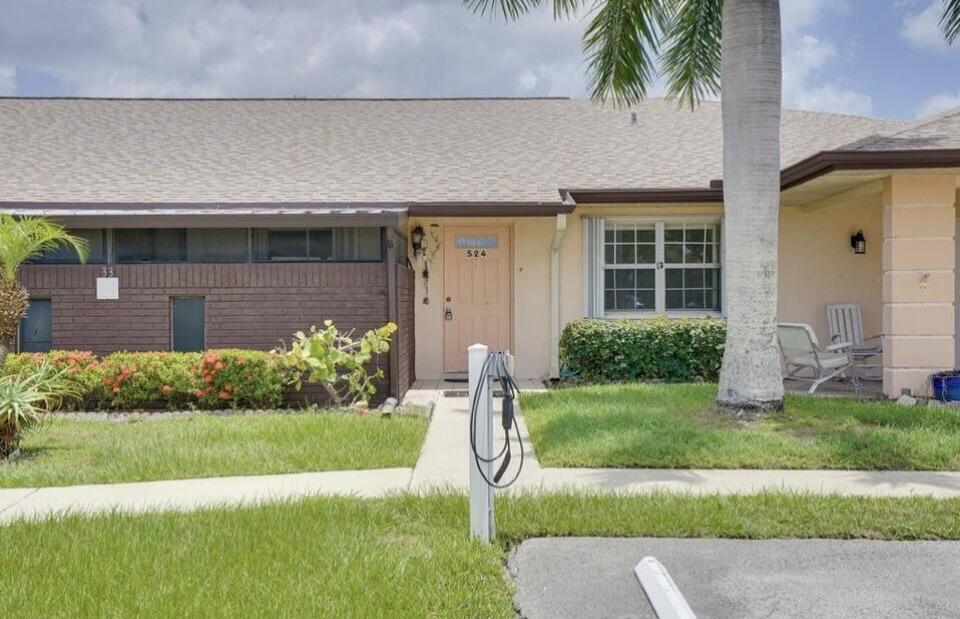 THE GROVE CONDOMINIUM SECTION 1 - Residential Lease