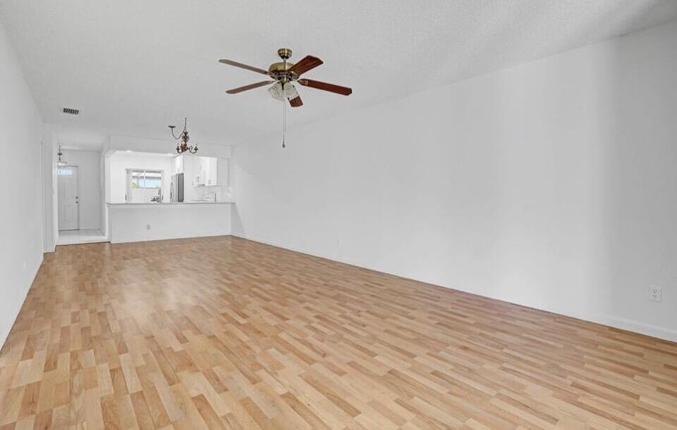 THE GROVE CONDOMINIUM SECTION 1 - Residential Lease
