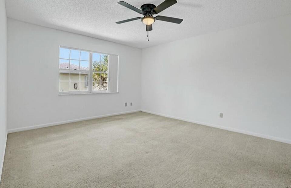 THE GROVE CONDOMINIUM SECTION 1 - Residential Lease