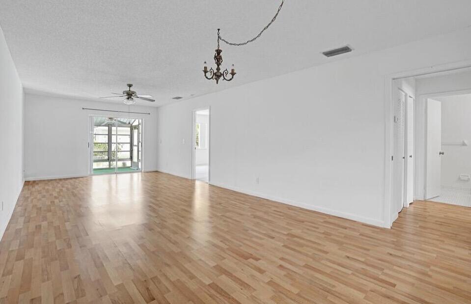 THE GROVE CONDOMINIUM SECTION 1 - Residential Lease