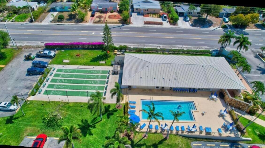 PINE POINT VILLAS CONDO - Residential