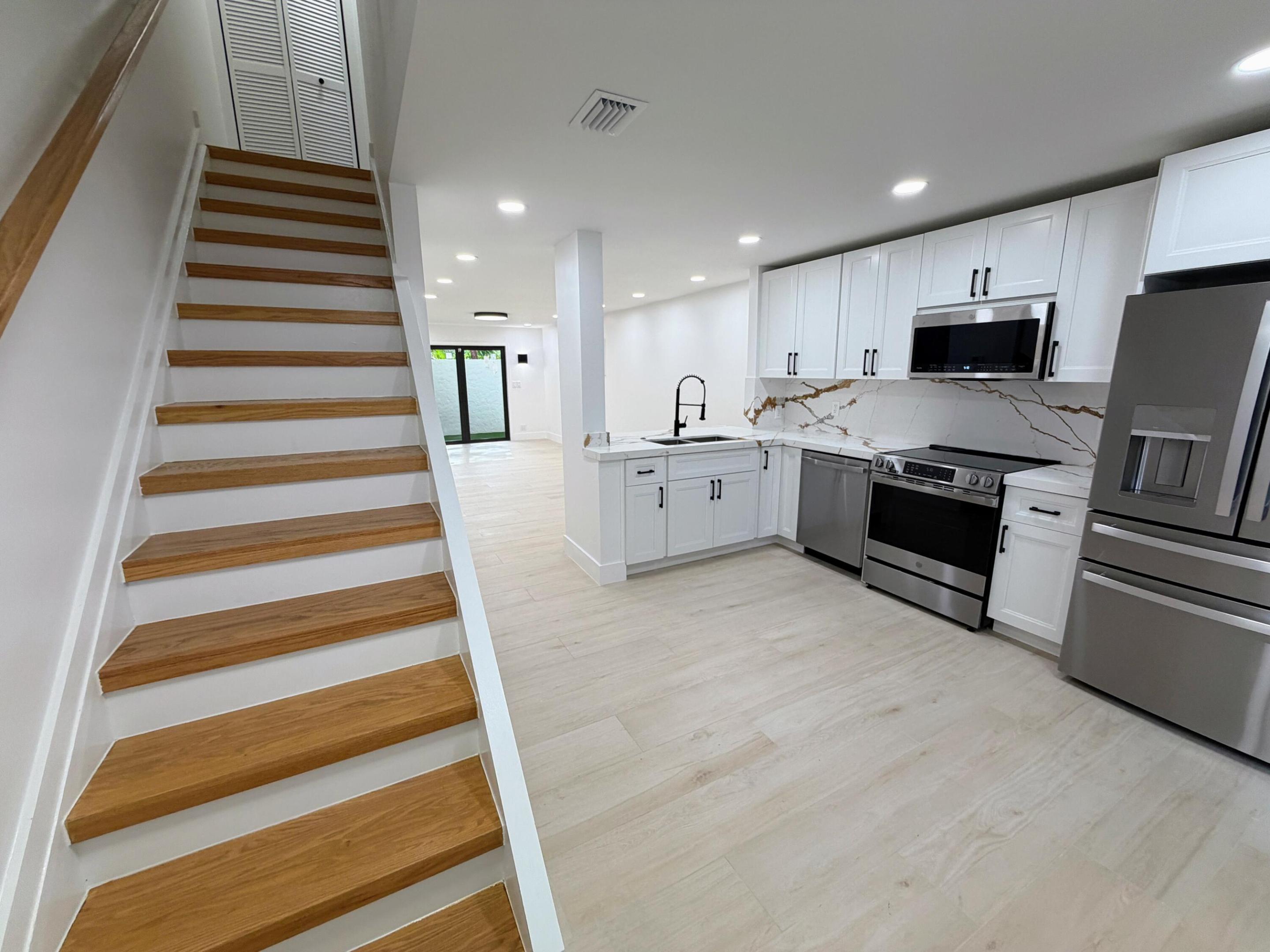 7 EAST CONDO - Residential