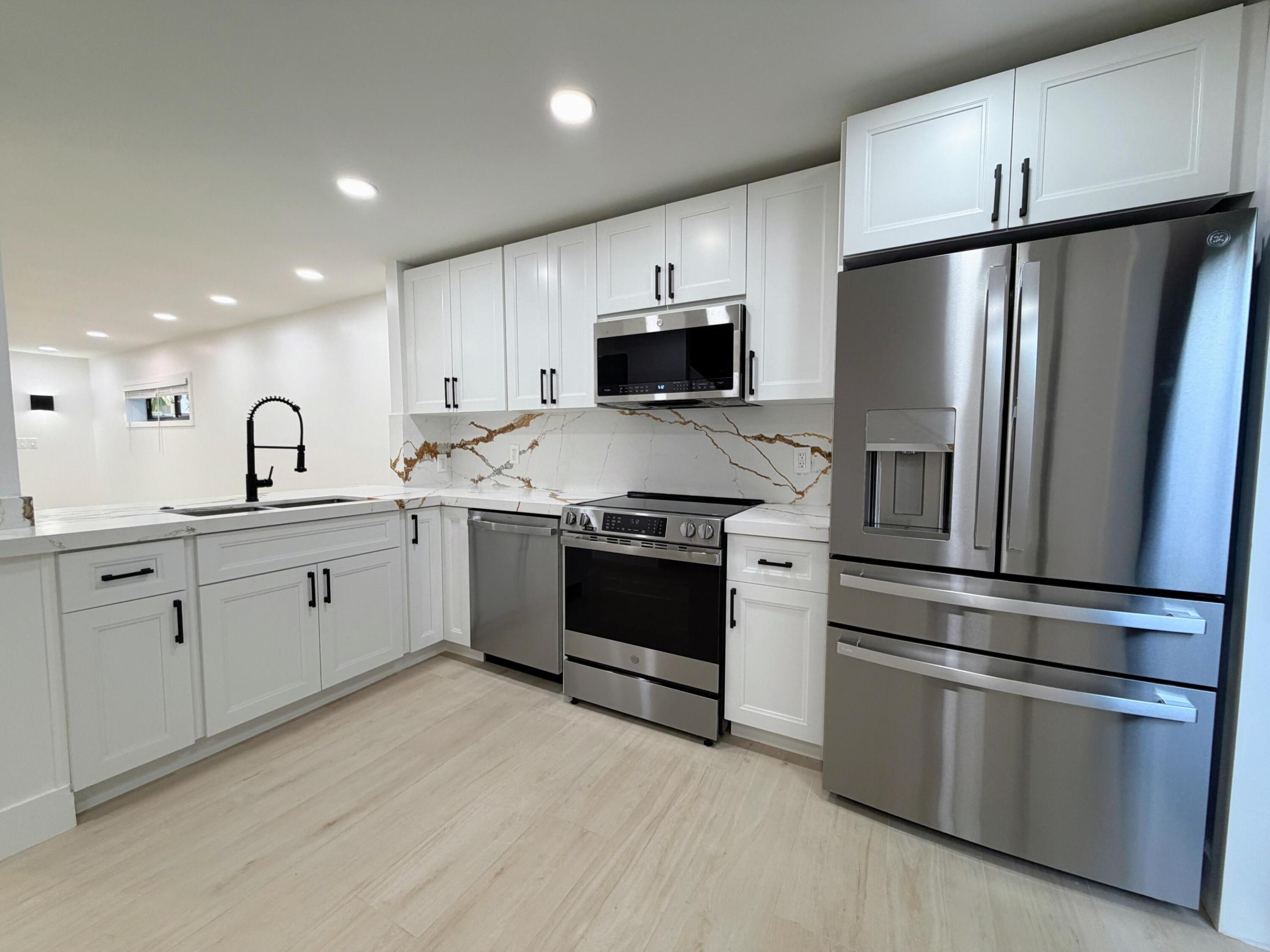 7 EAST CONDO - Residential