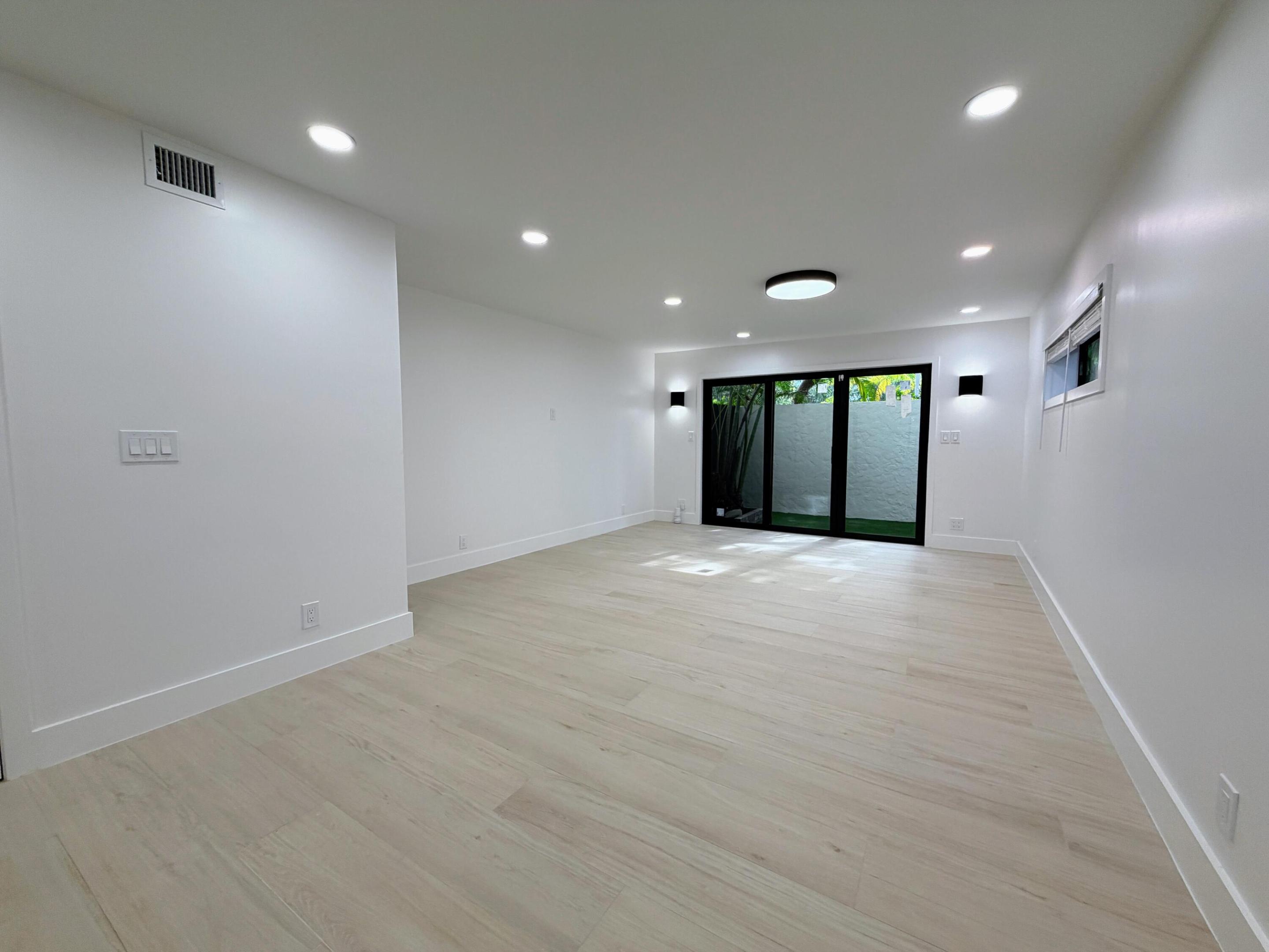 7 EAST CONDO - Residential