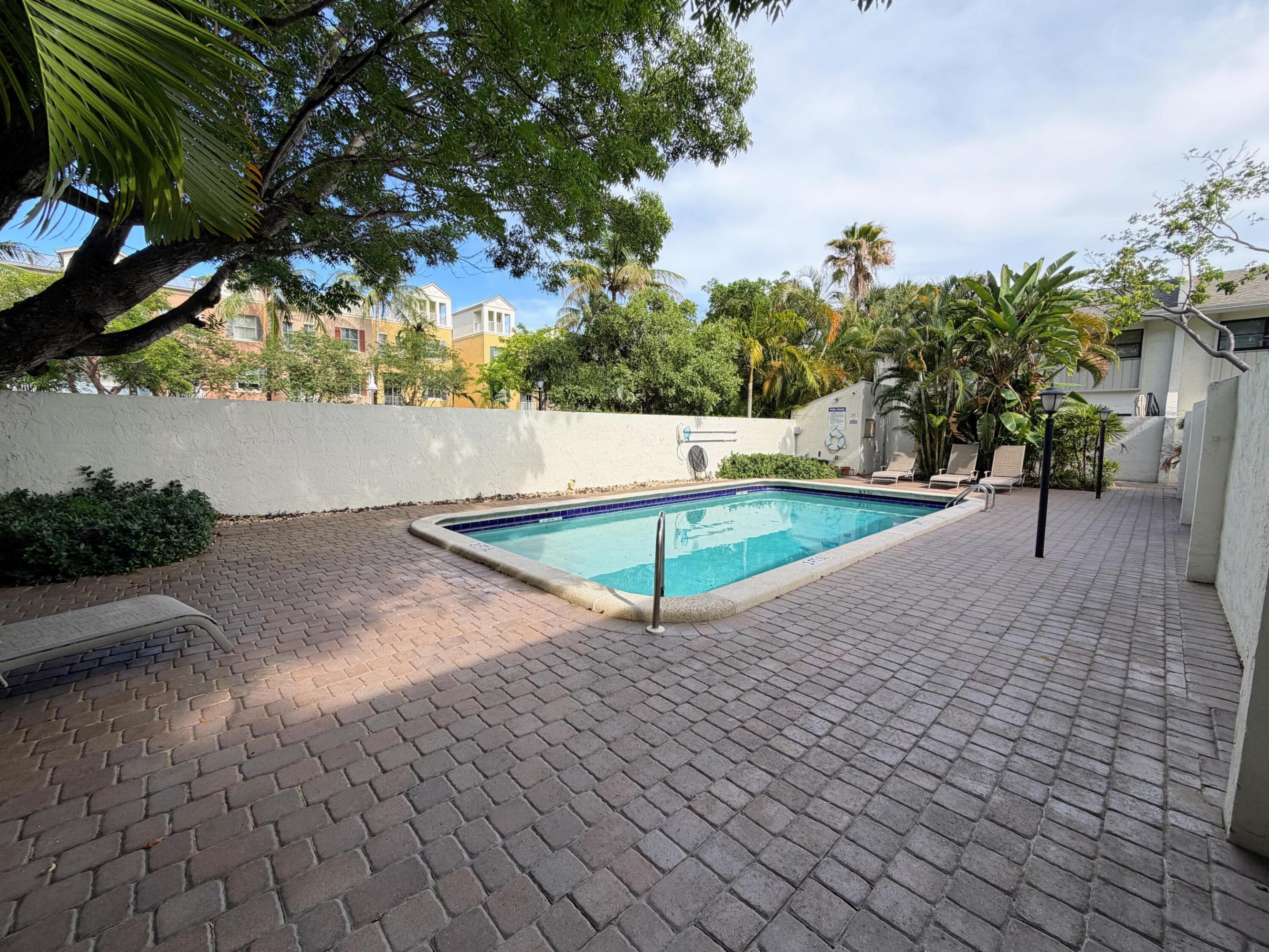 7 EAST CONDO - Residential