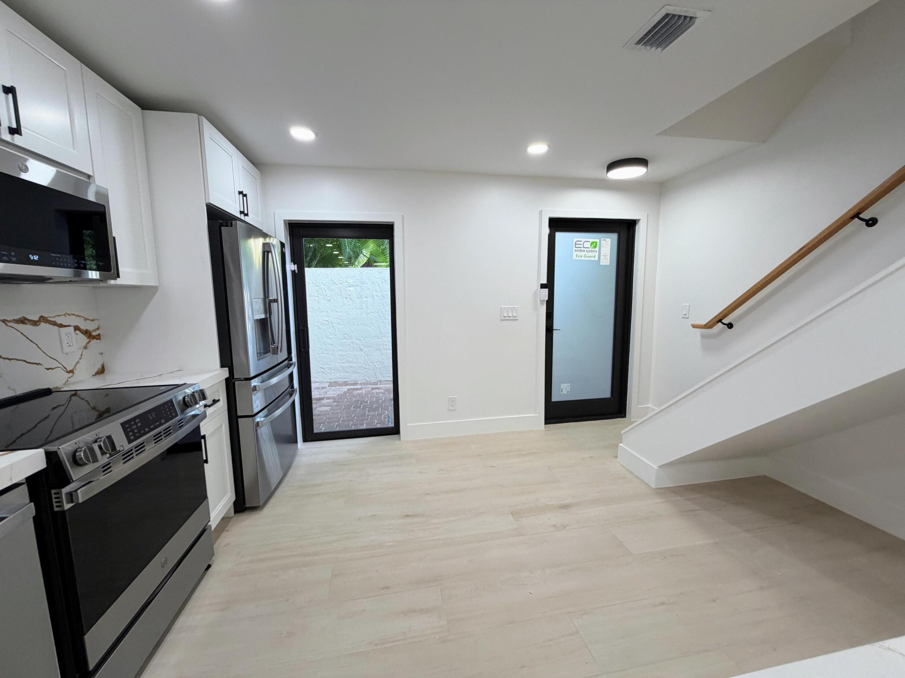 7 EAST CONDO - Residential