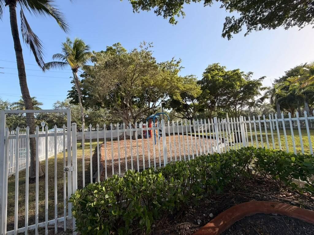 LAKES BY THE BAY SEC 6 - Residential