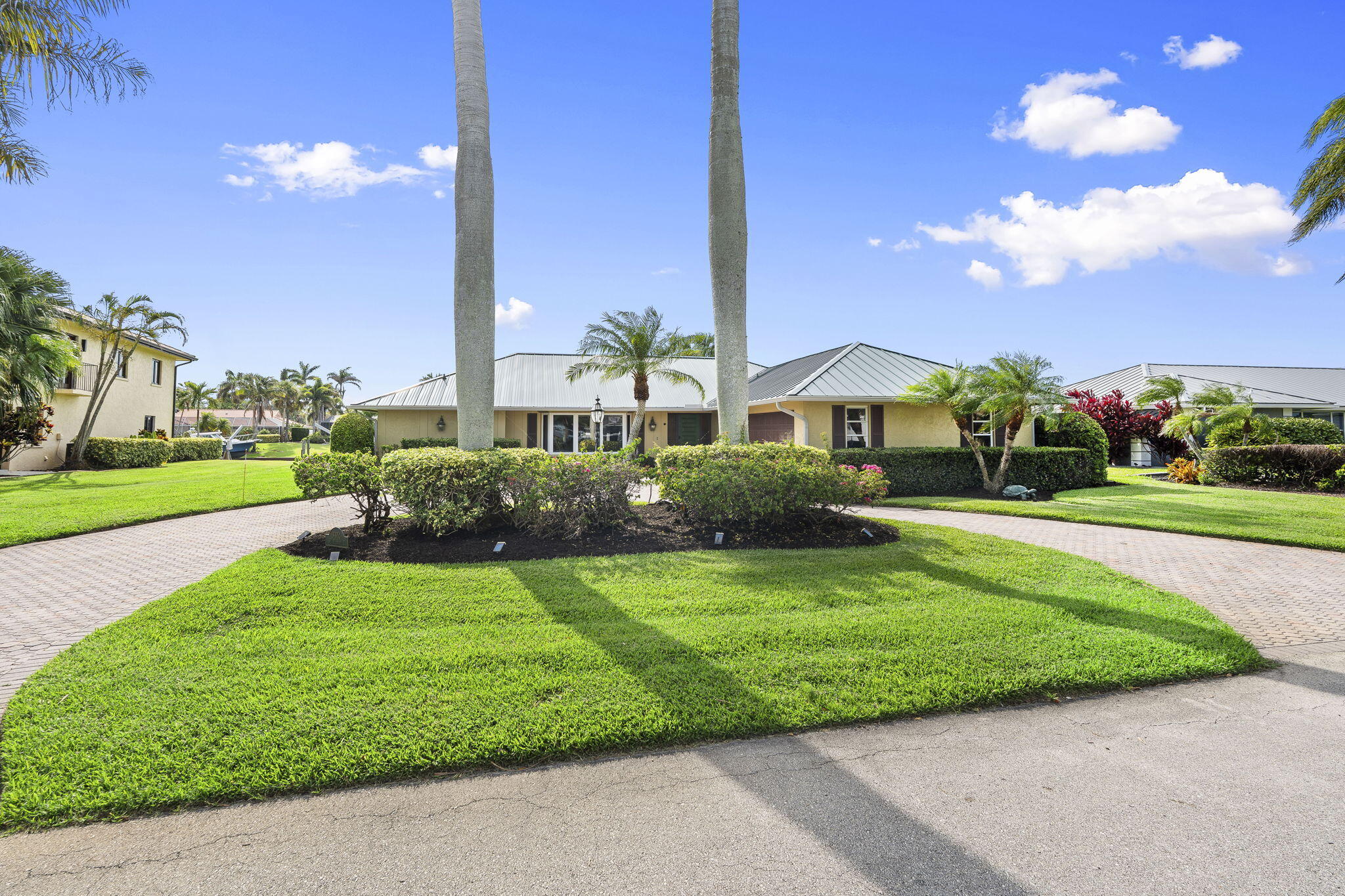 YACHT & COUNTRY CLUB OF STUART - Residential