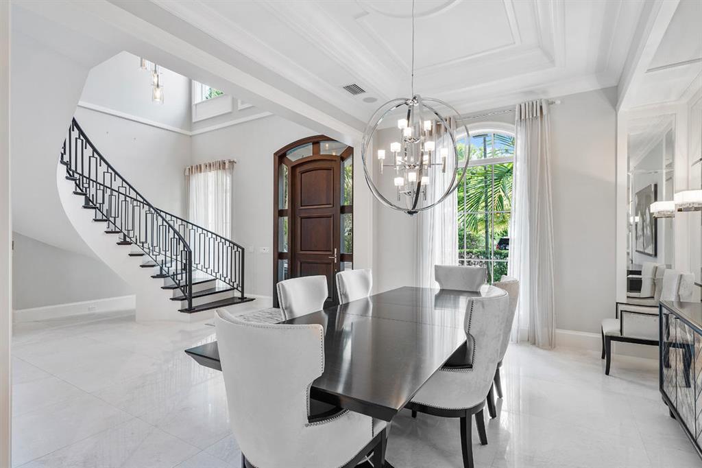 ROYAL PALM YACHT & COUNTRY CLUB - Residential