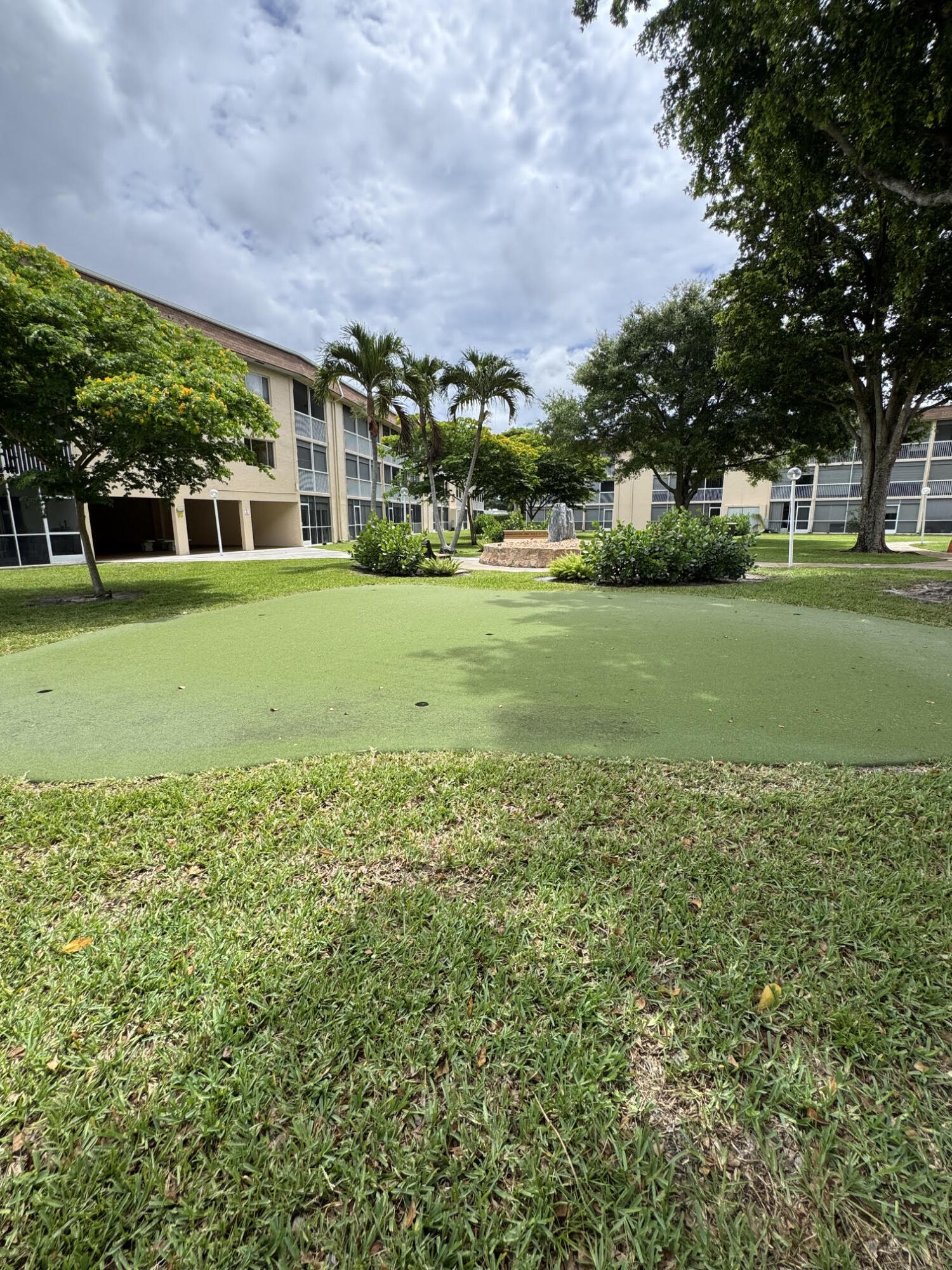 VILLAGE GREEN HAMPTON CONDO - Residential