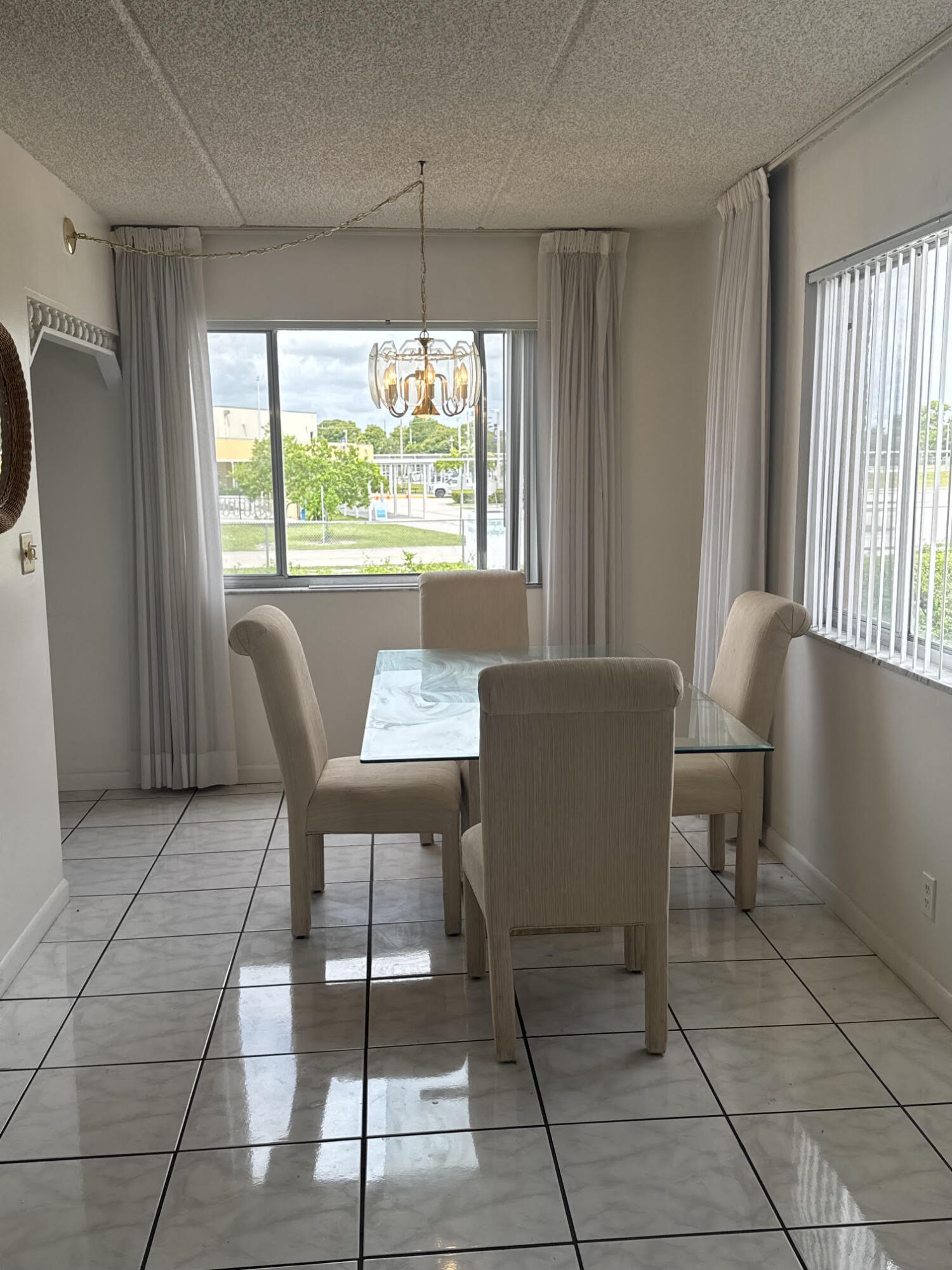 VILLAGE GREEN HAMPTON CONDO - Residential