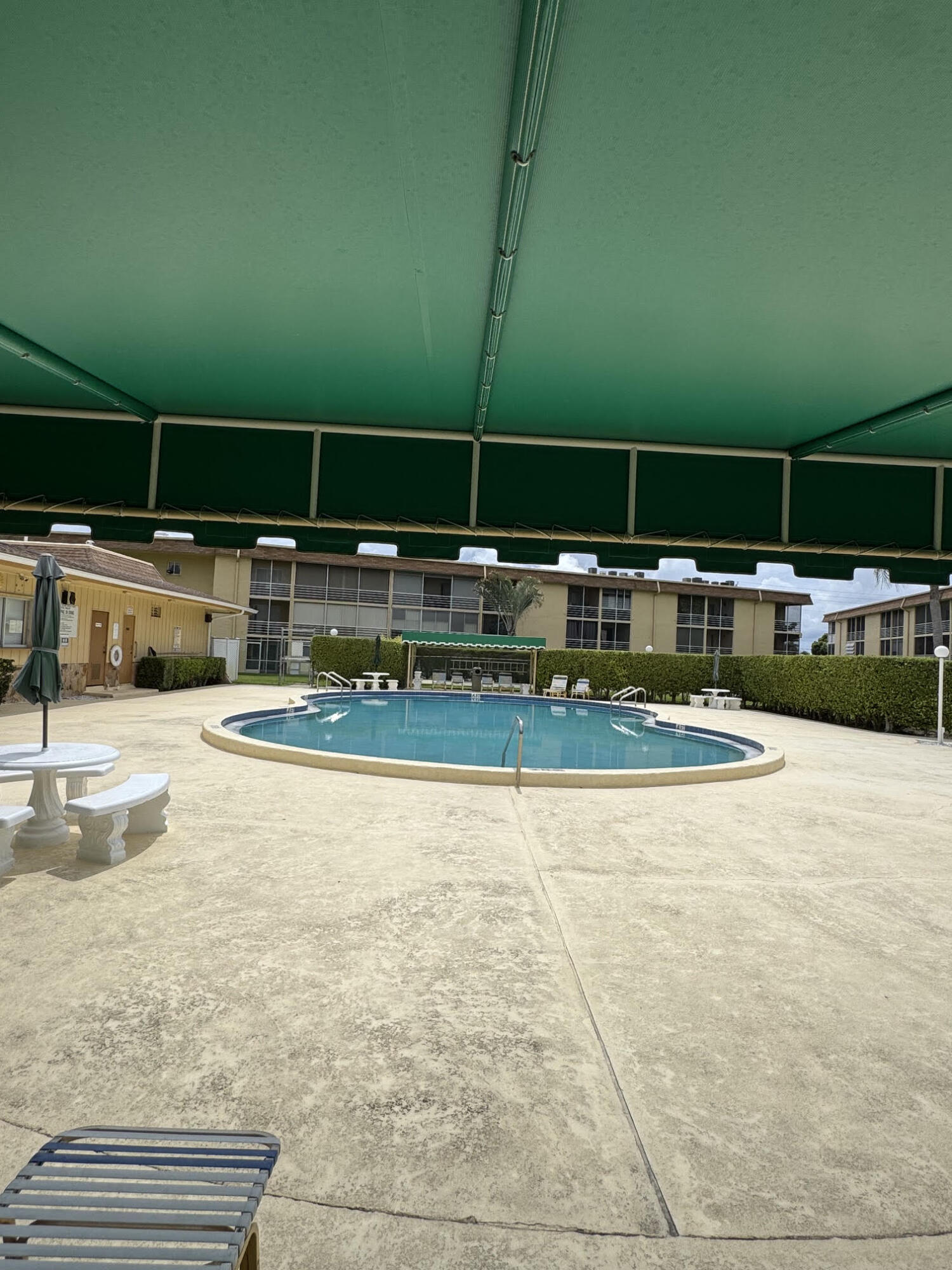 VILLAGE GREEN HAMPTON CONDO - Residential