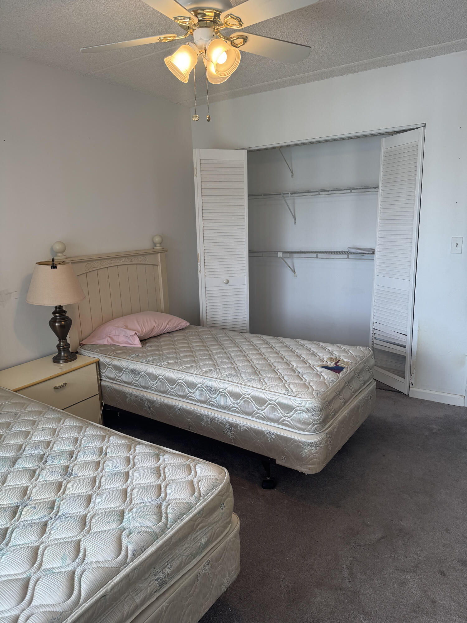 VILLAGE GREEN HAMPTON CONDO - Residential