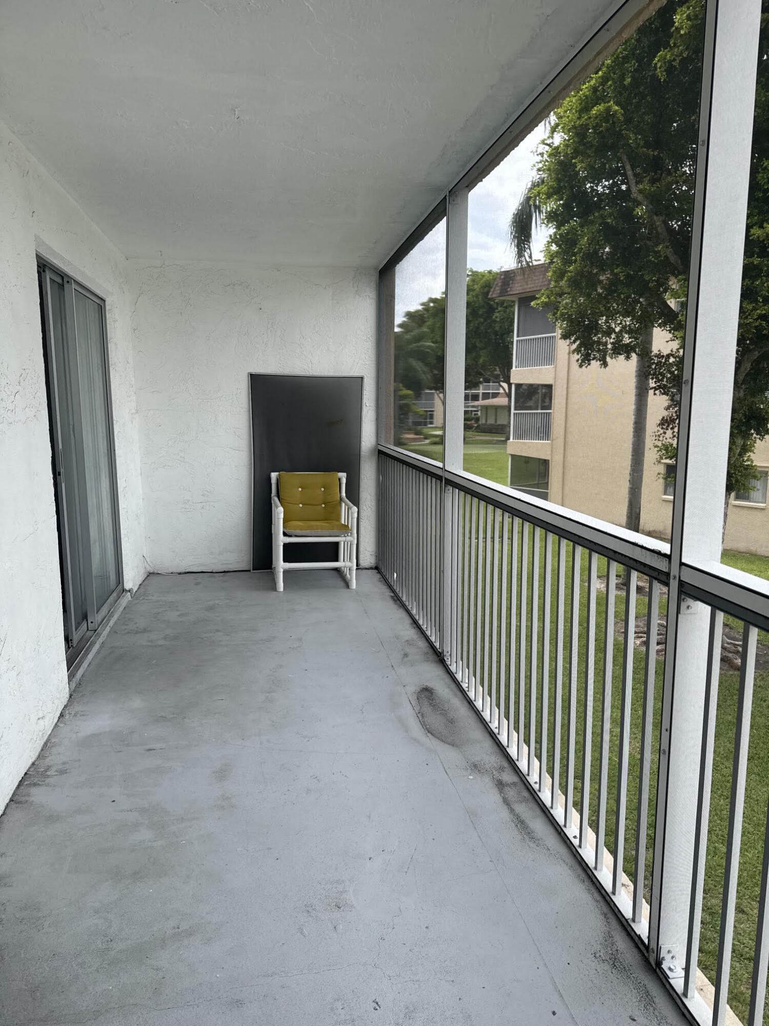 VILLAGE GREEN HAMPTON CONDO - Residential