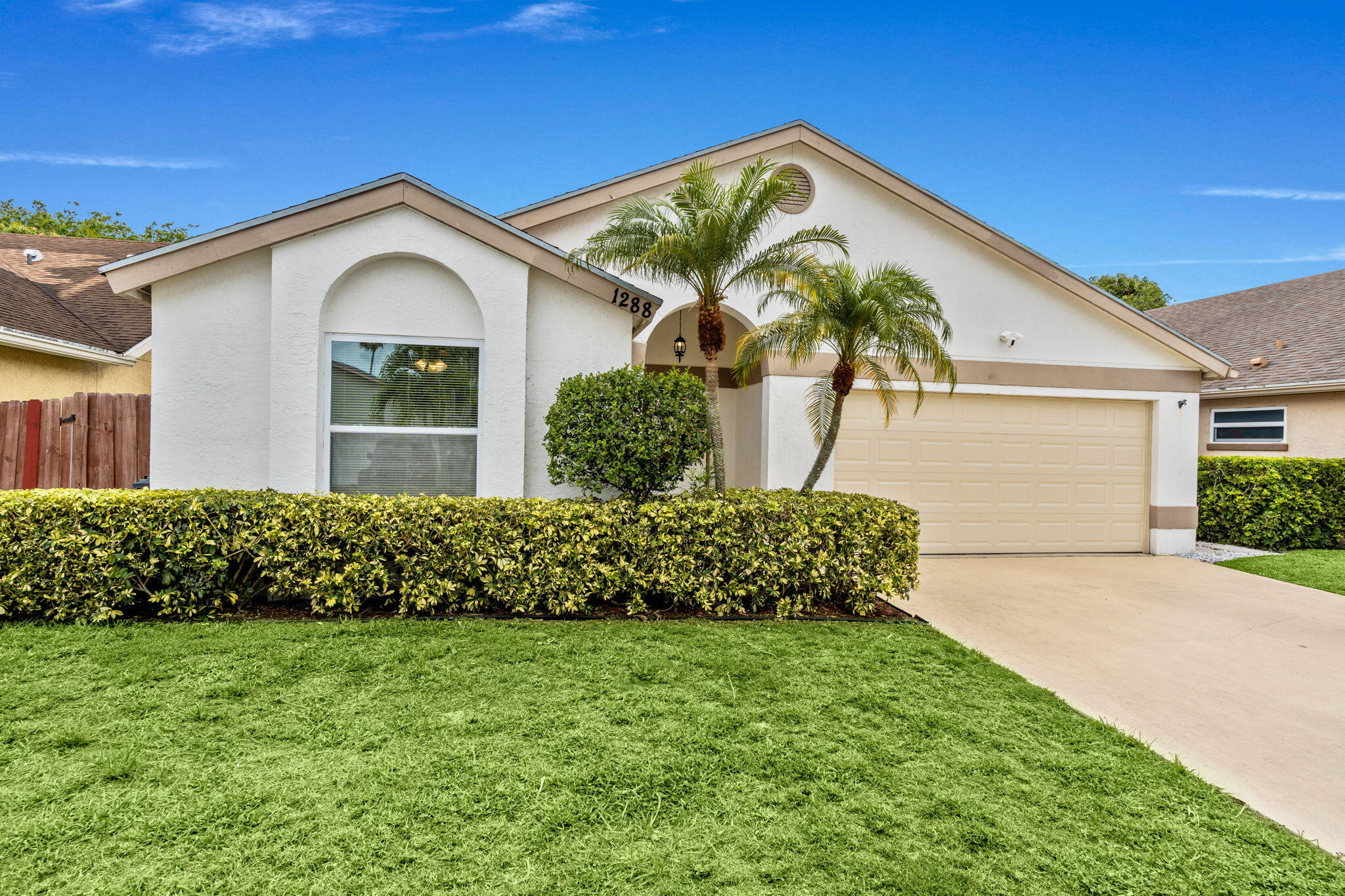 WATERWAY COVE OF WELLINGTON - Residential