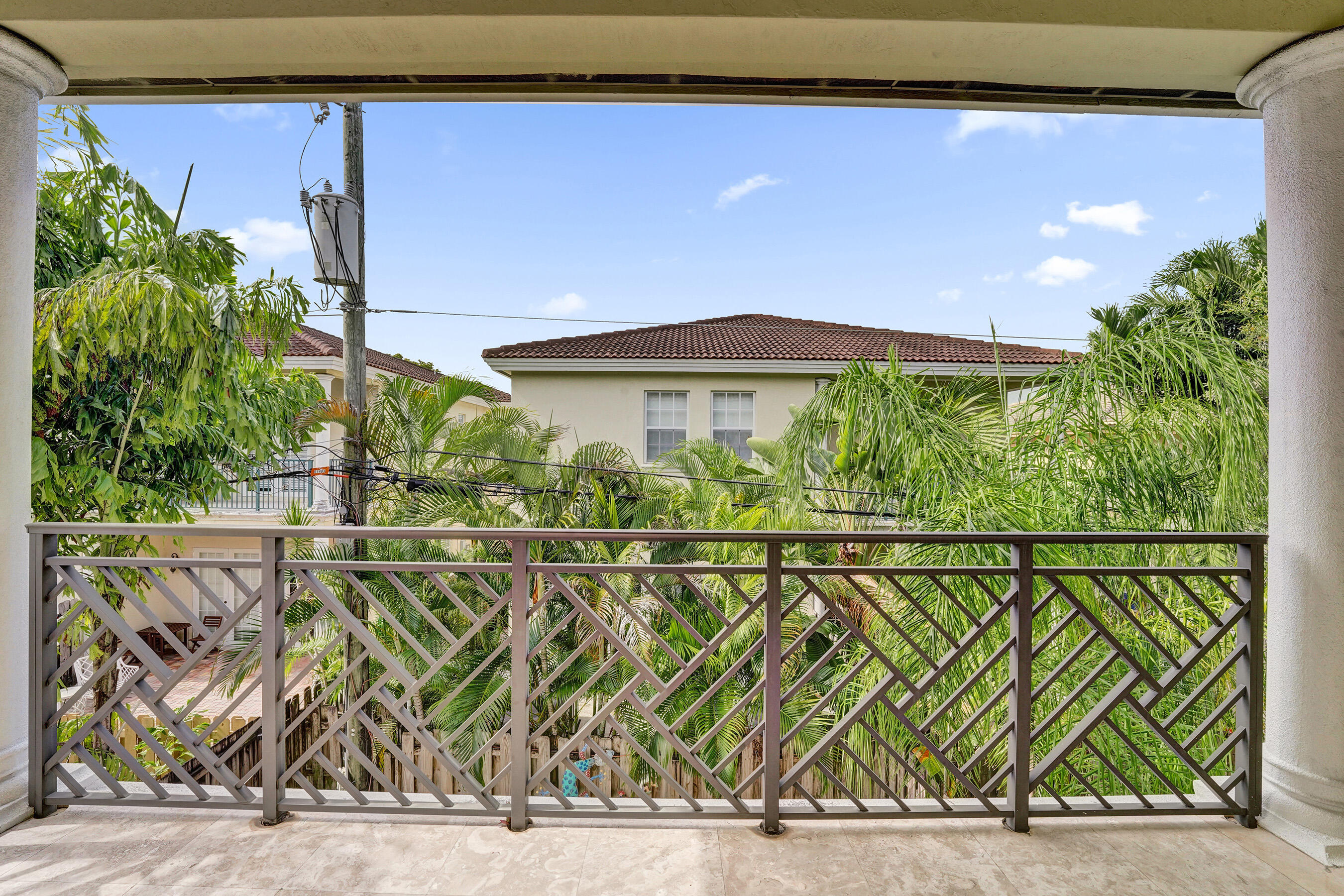 MIDDLE RIVER PLAZA - Residential