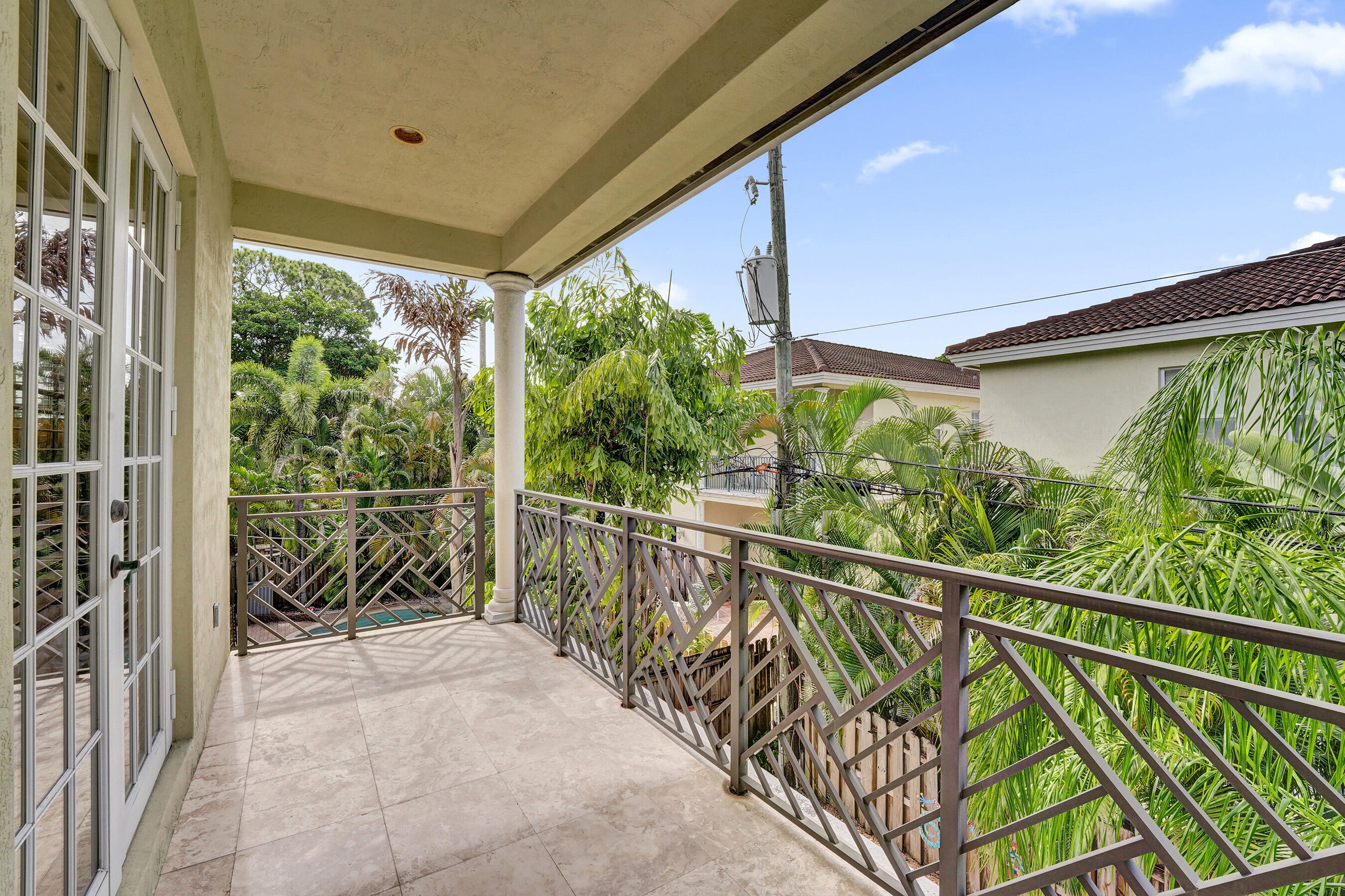 MIDDLE RIVER PLAZA - Residential