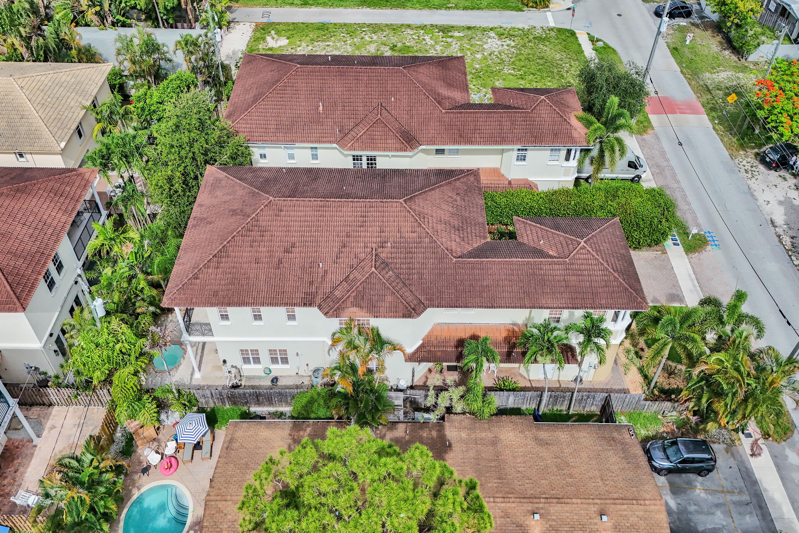 MIDDLE RIVER PLAZA - Residential