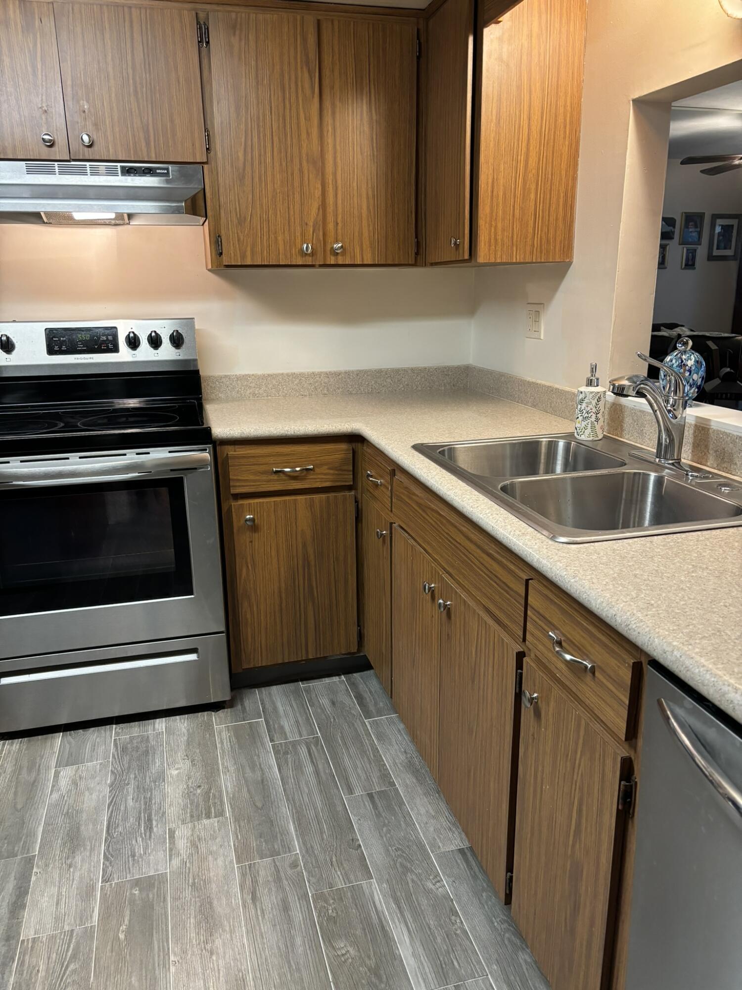 INLET HOUSE CONDOMINIUM - Residential