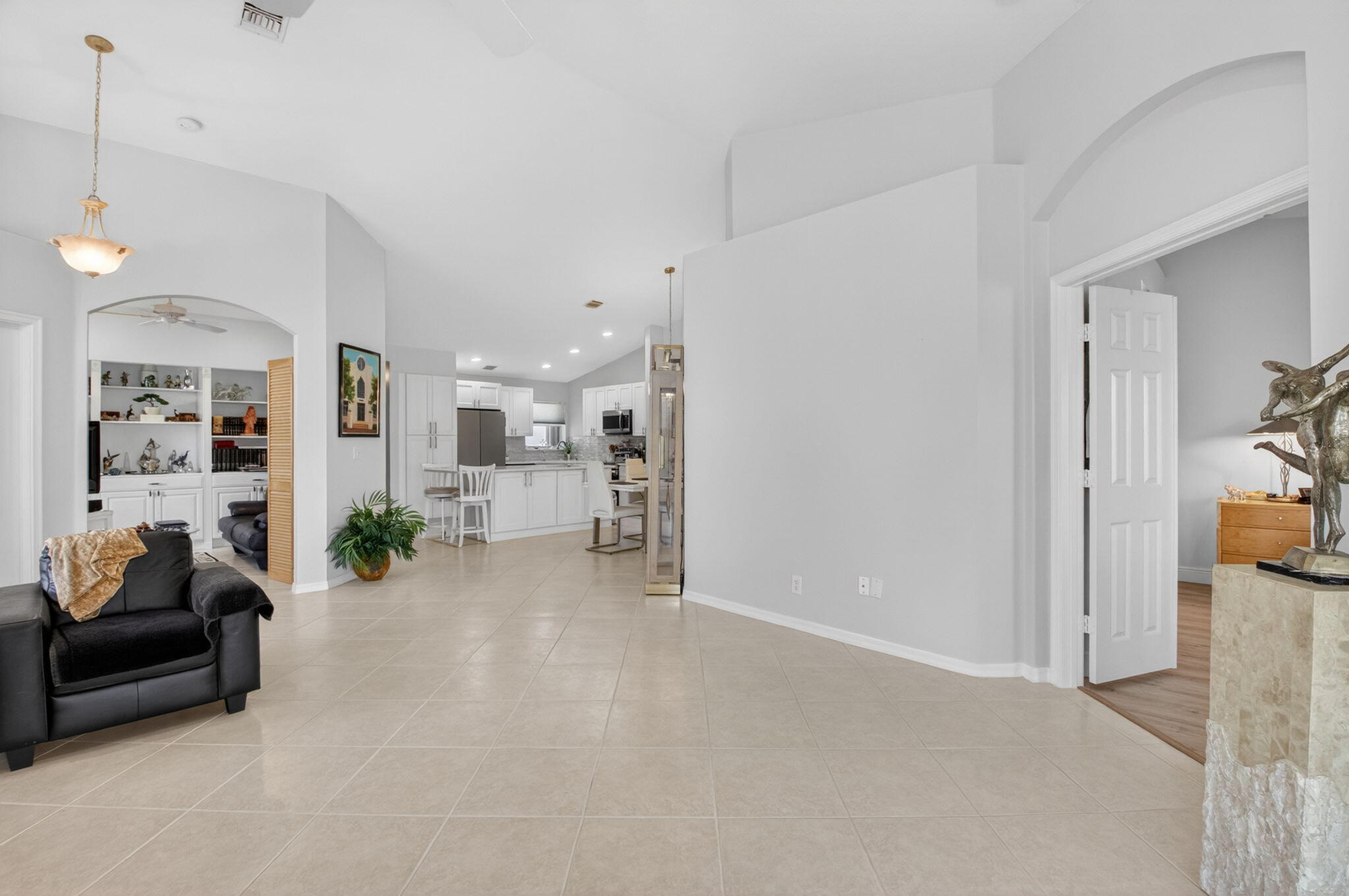 FLORAL LAKES 2 - Residential