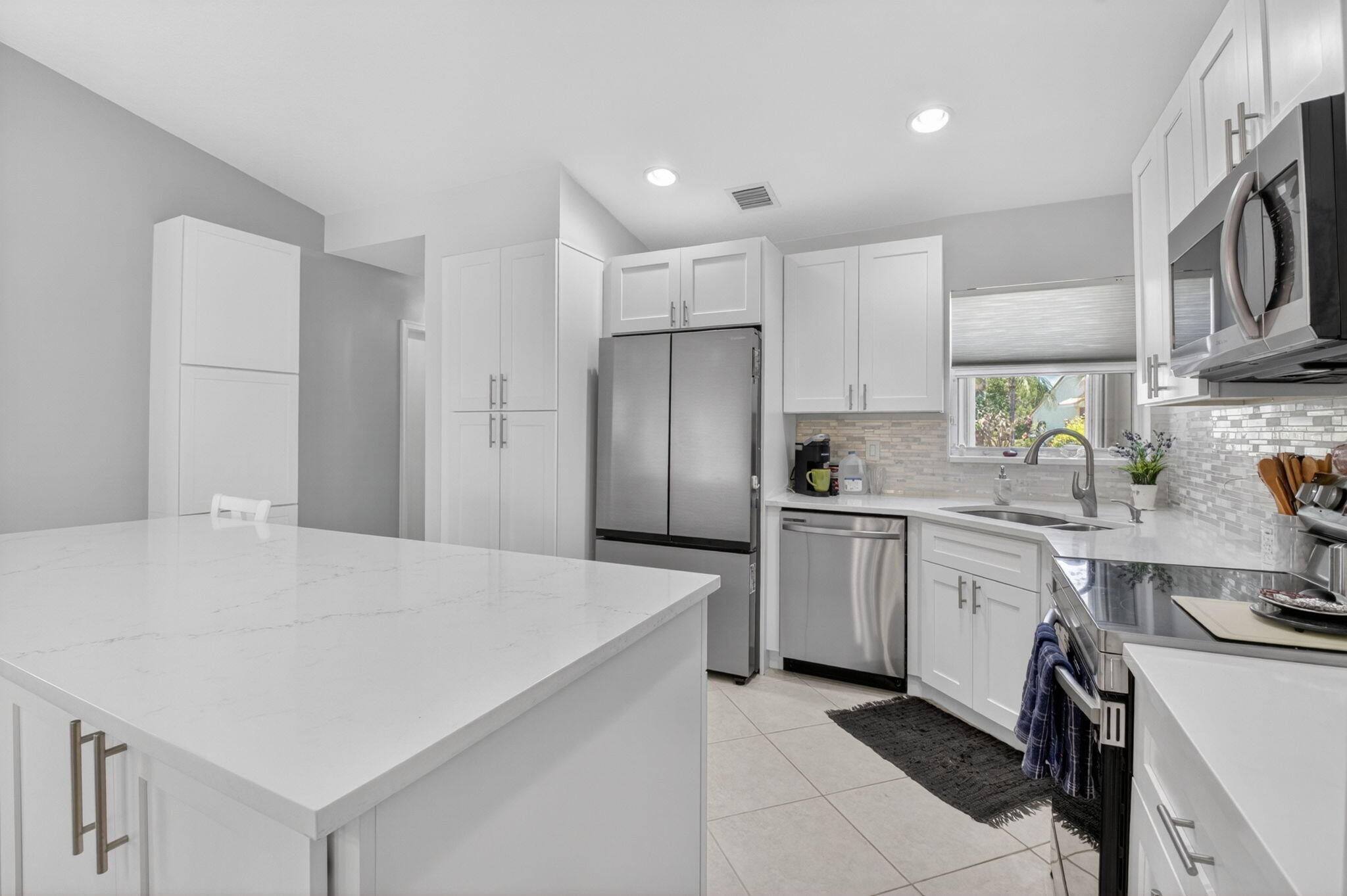 FLORAL LAKES 2 - Residential