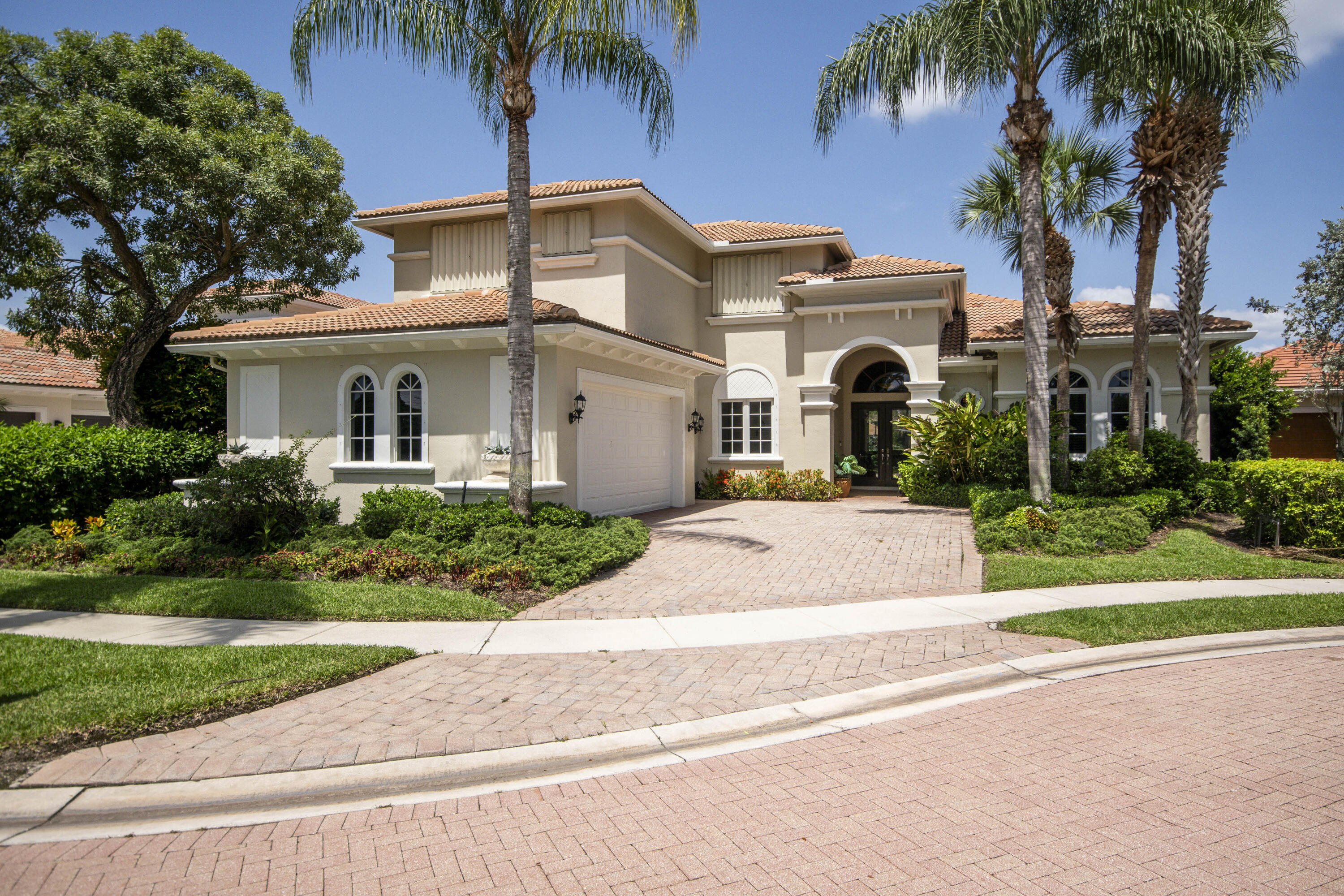 Ibis Golf and Country Club - Isla Vista - Residential Lease