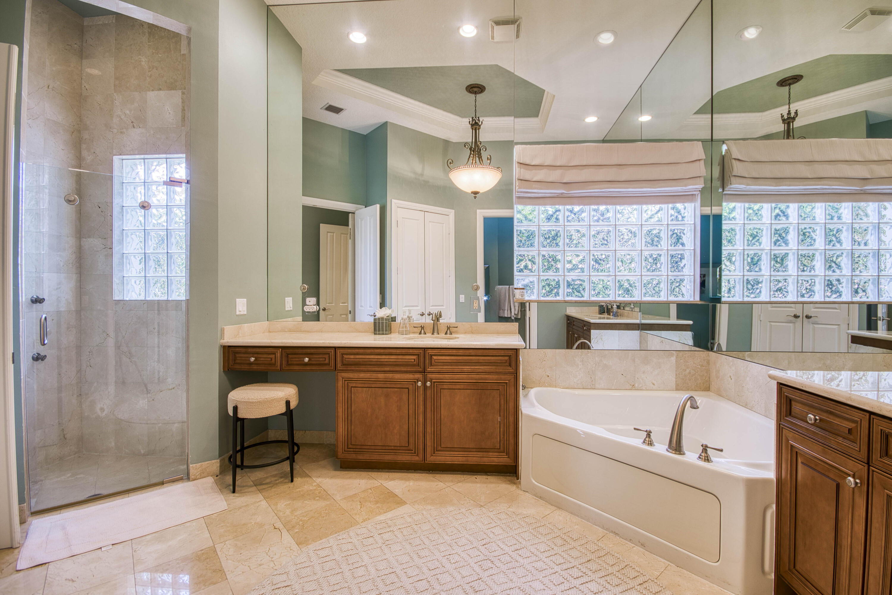 Ibis Golf and Country Club - Isla Vista - Residential Lease