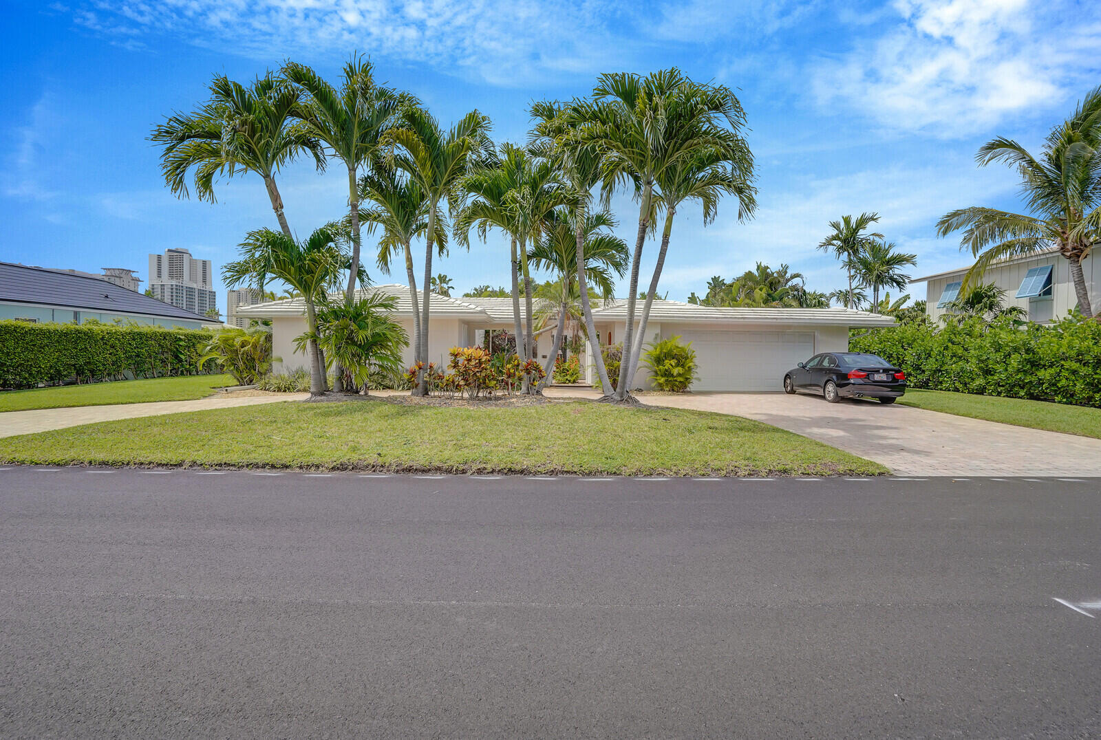 PALM BEACH ISLES 1 - Residential