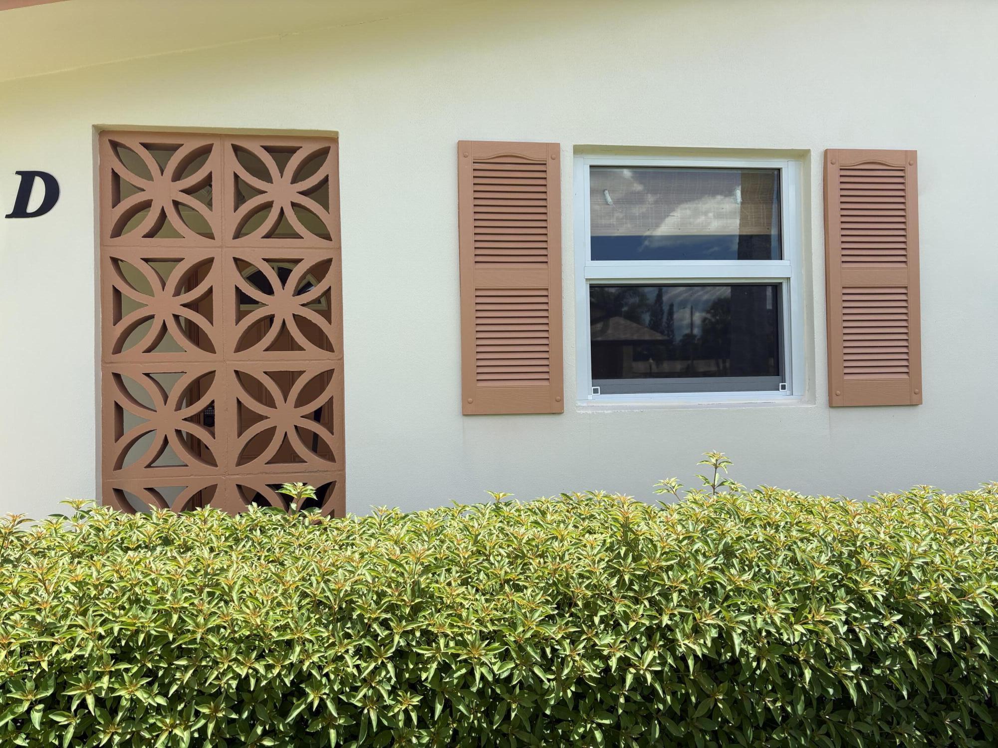 CRESTHAVEN VILLAS CONDO 18 - Residential