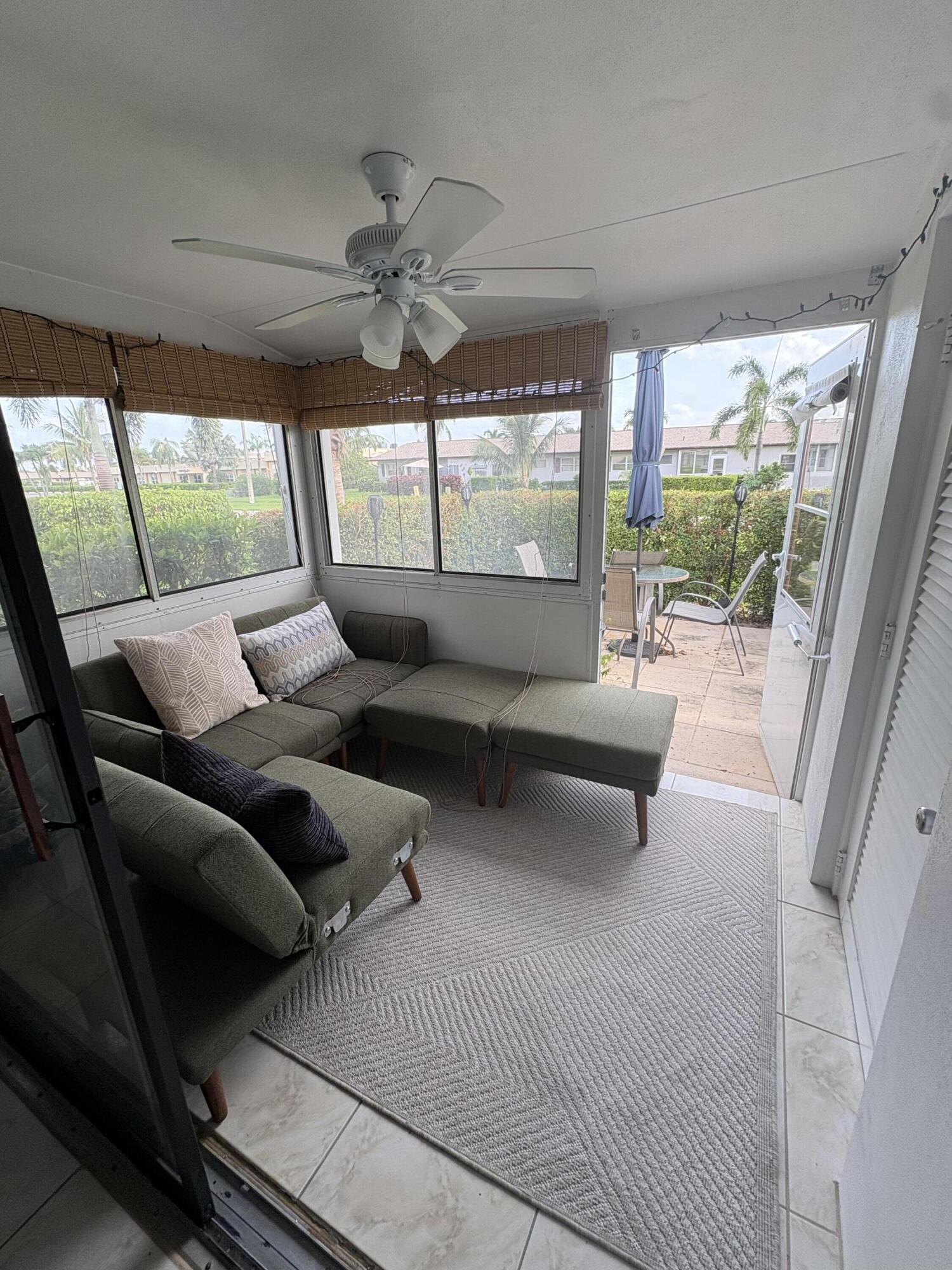 CRESTHAVEN VILLAS CONDO 18 - Residential