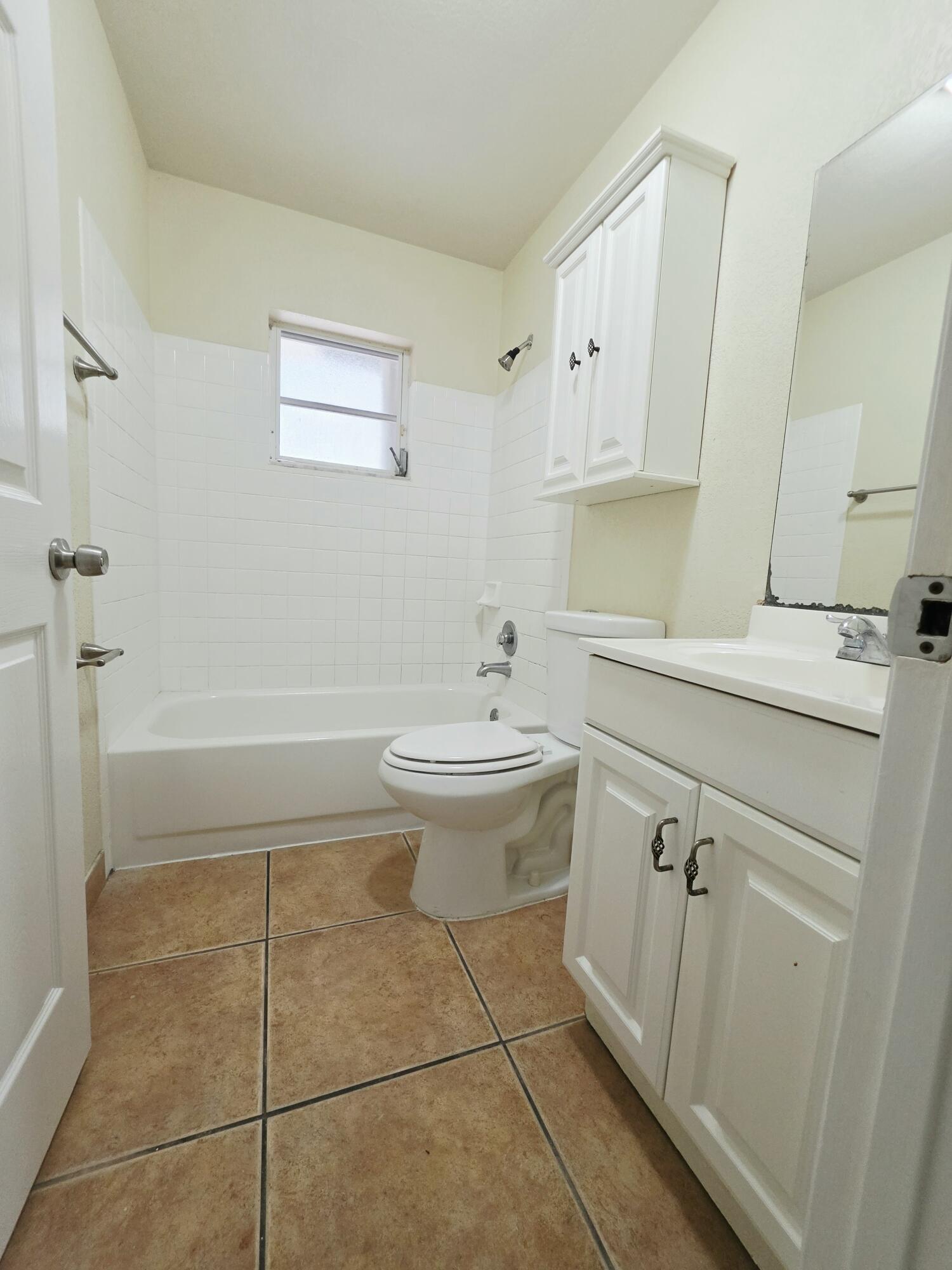 LEE ESTATES 1 - Residential