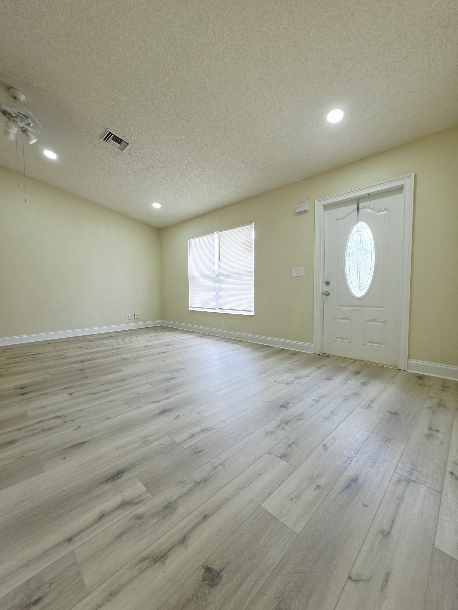 LEE ESTATES 1 - Residential
