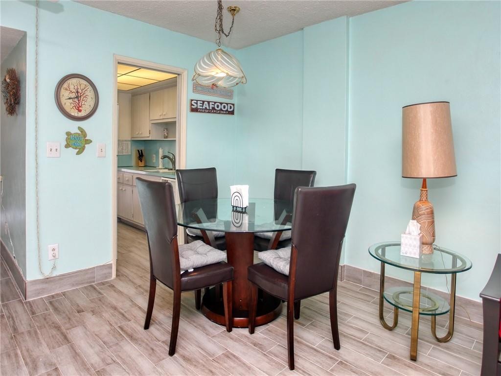 SKY RANCH APTS - Residential