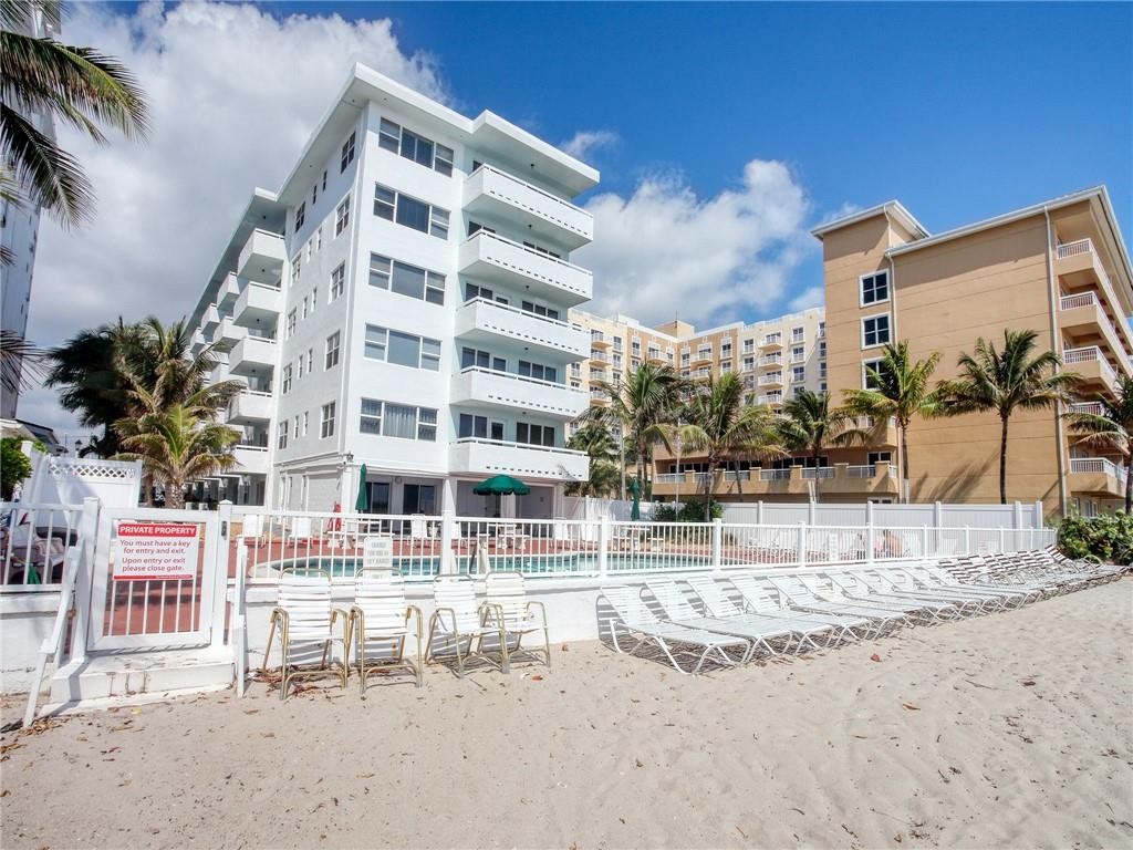 SKY RANCH APTS - Residential