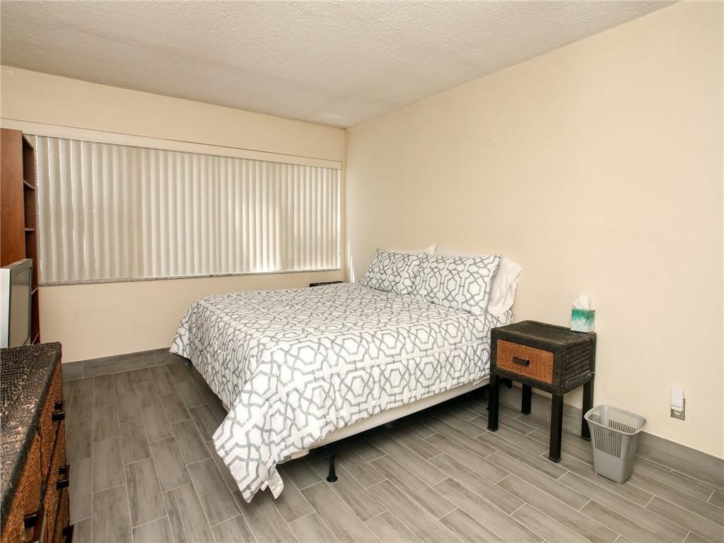 SKY RANCH APTS - Residential