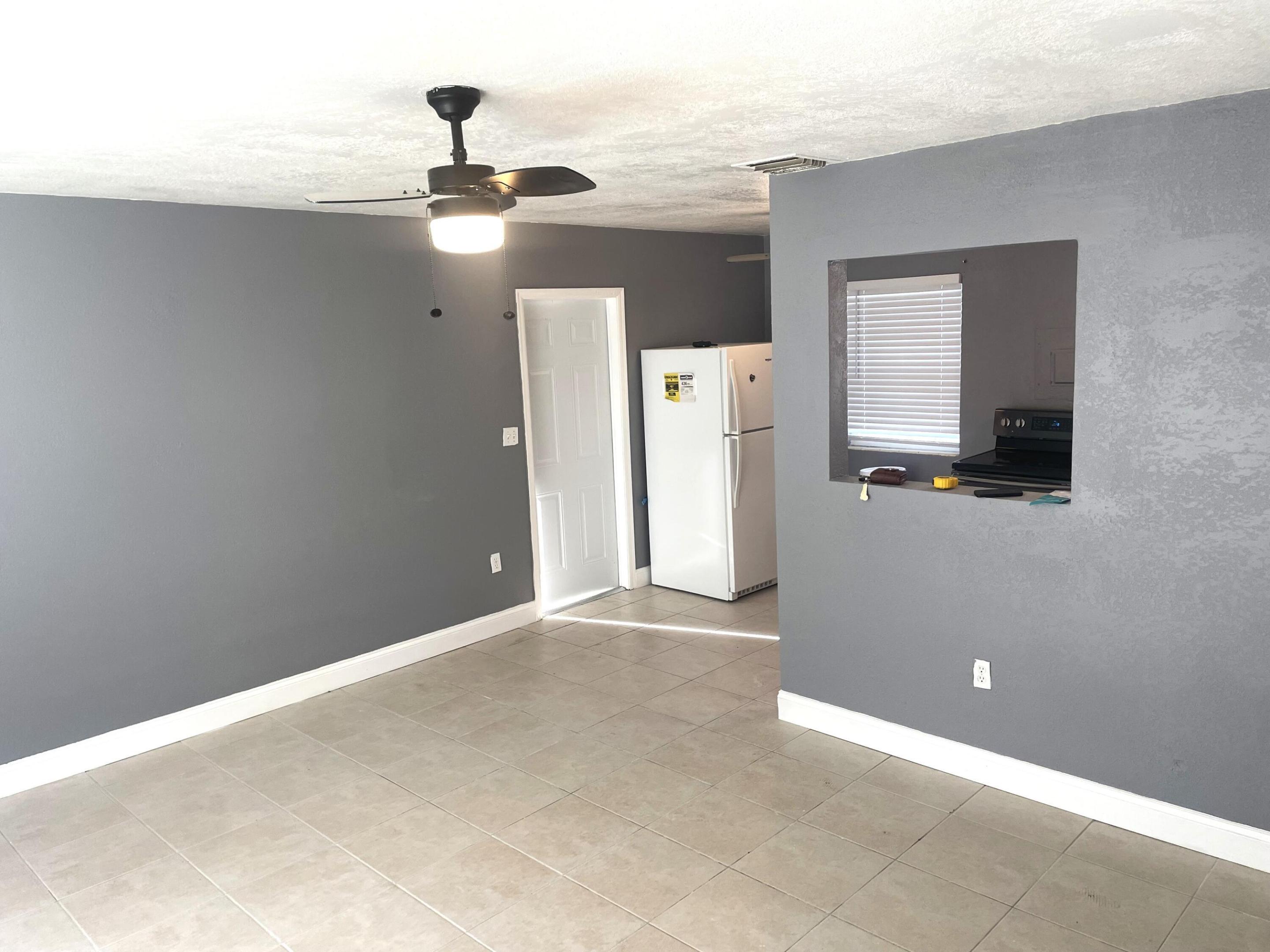 SEMINOLE MANOR 2 - Residential